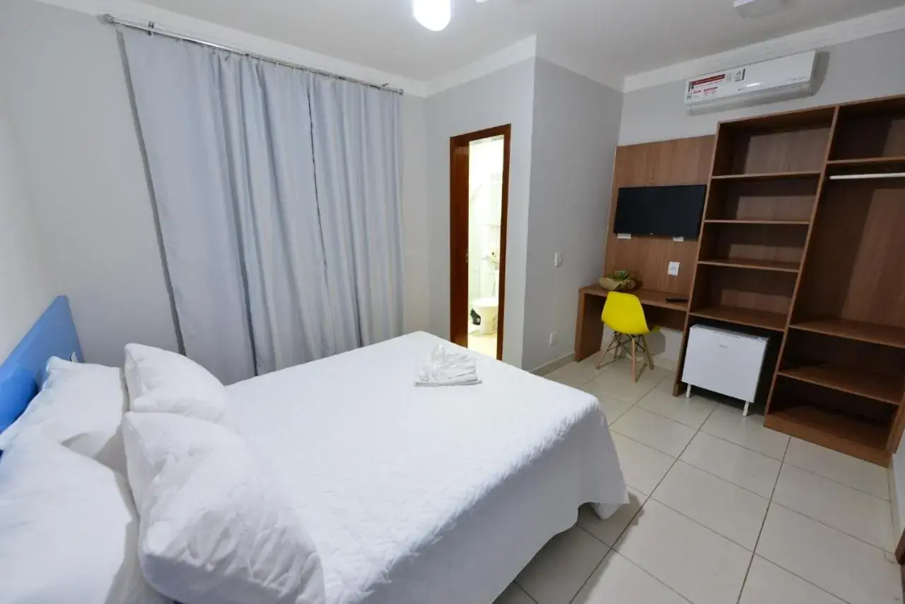 Large Double or Twin Room in Vinds Economic Hotel Large Double or Twin Room in Vinds Economic Hotel