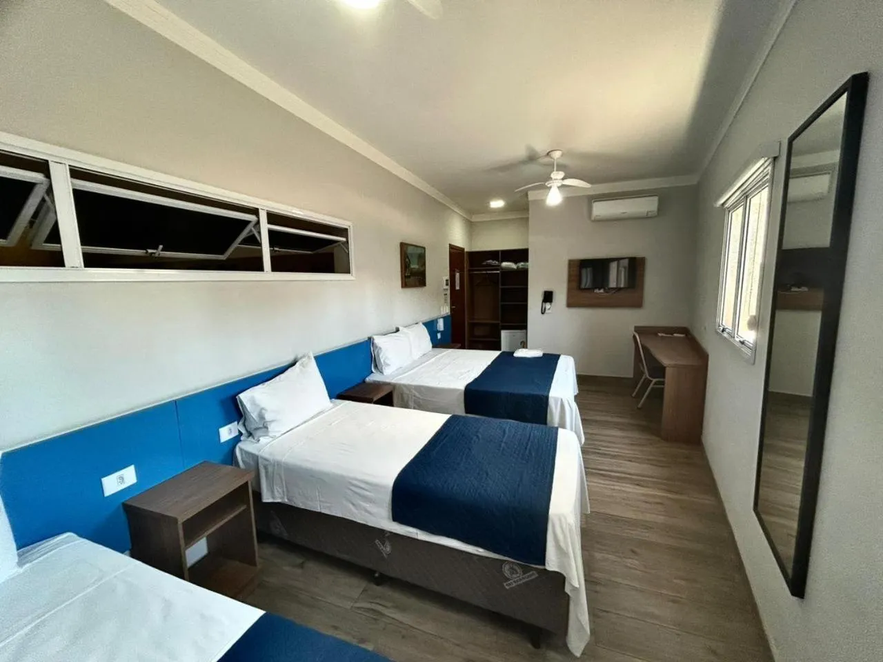 Bed in Vinds Economic Hotel