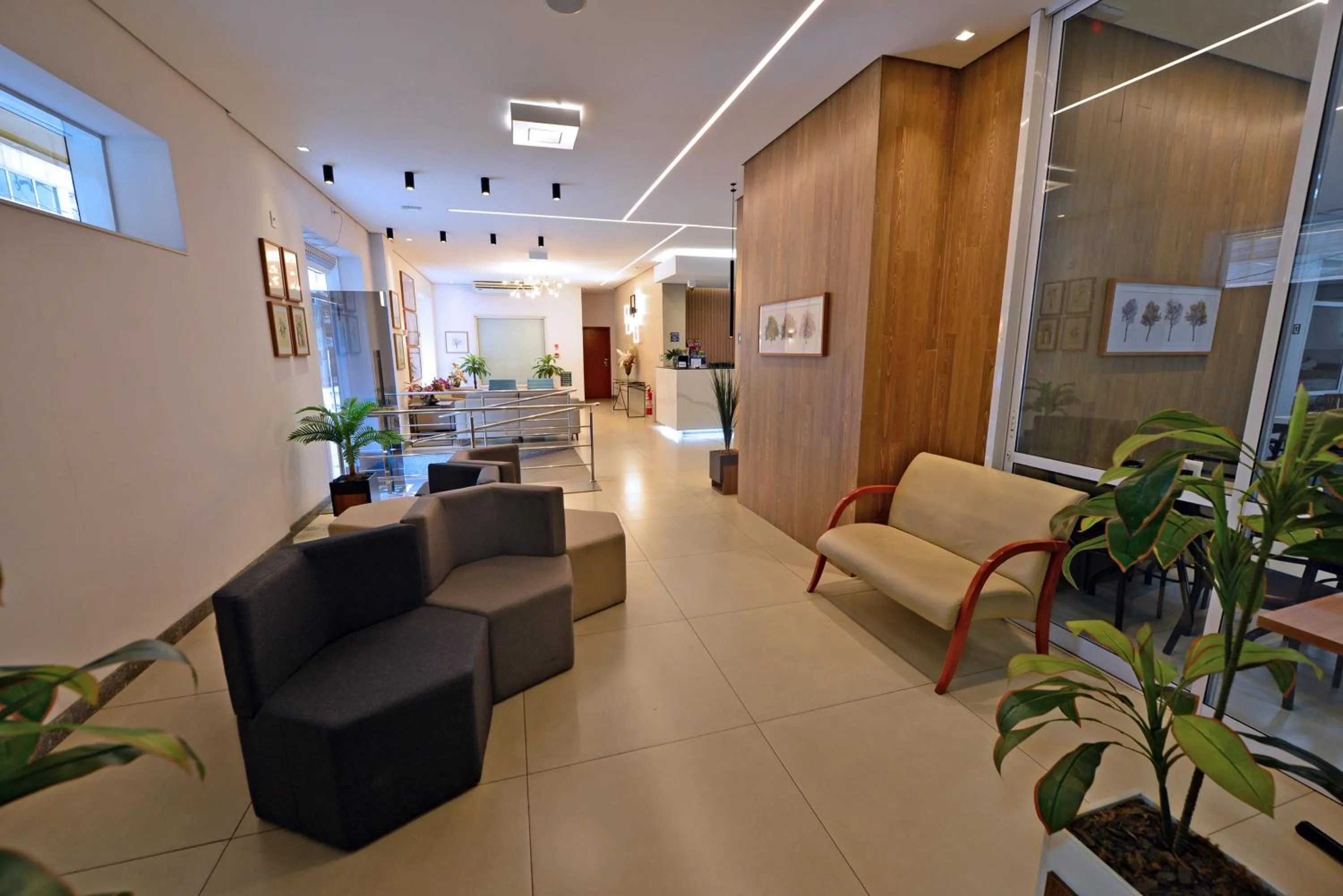 Seating area in Vinds Economic Hotel