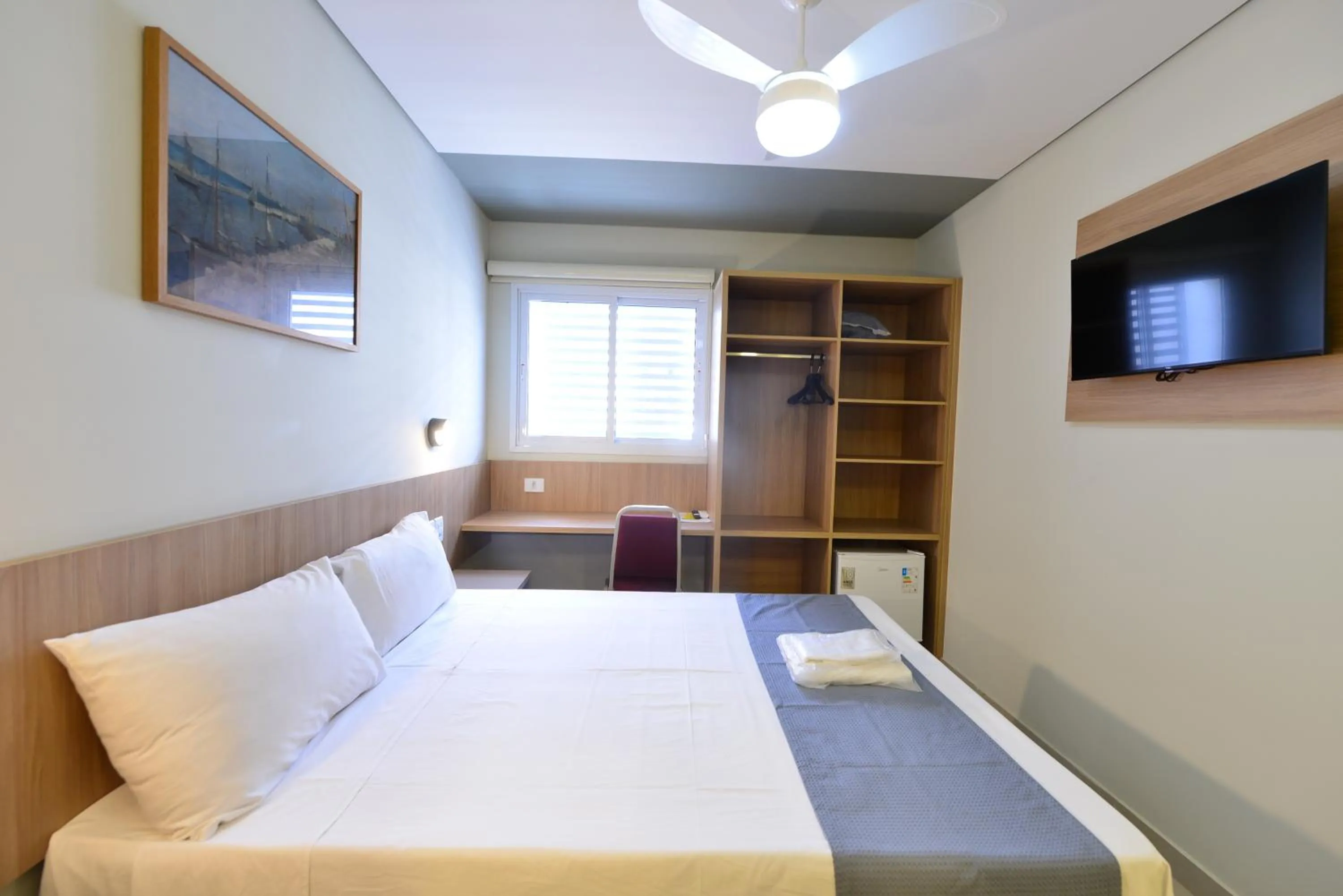 Bed in Vinds Economic Hotel