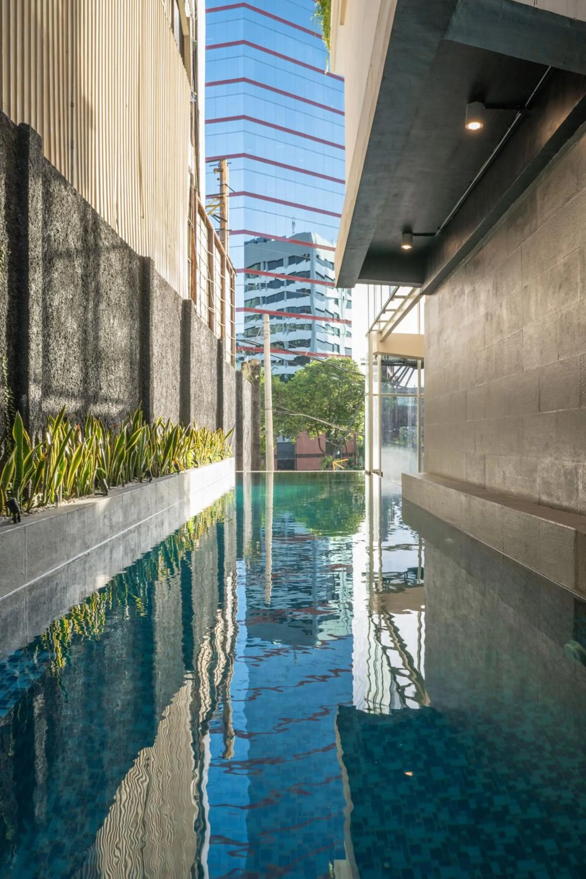 Pool view in Goldvitel Hotel Surabaya