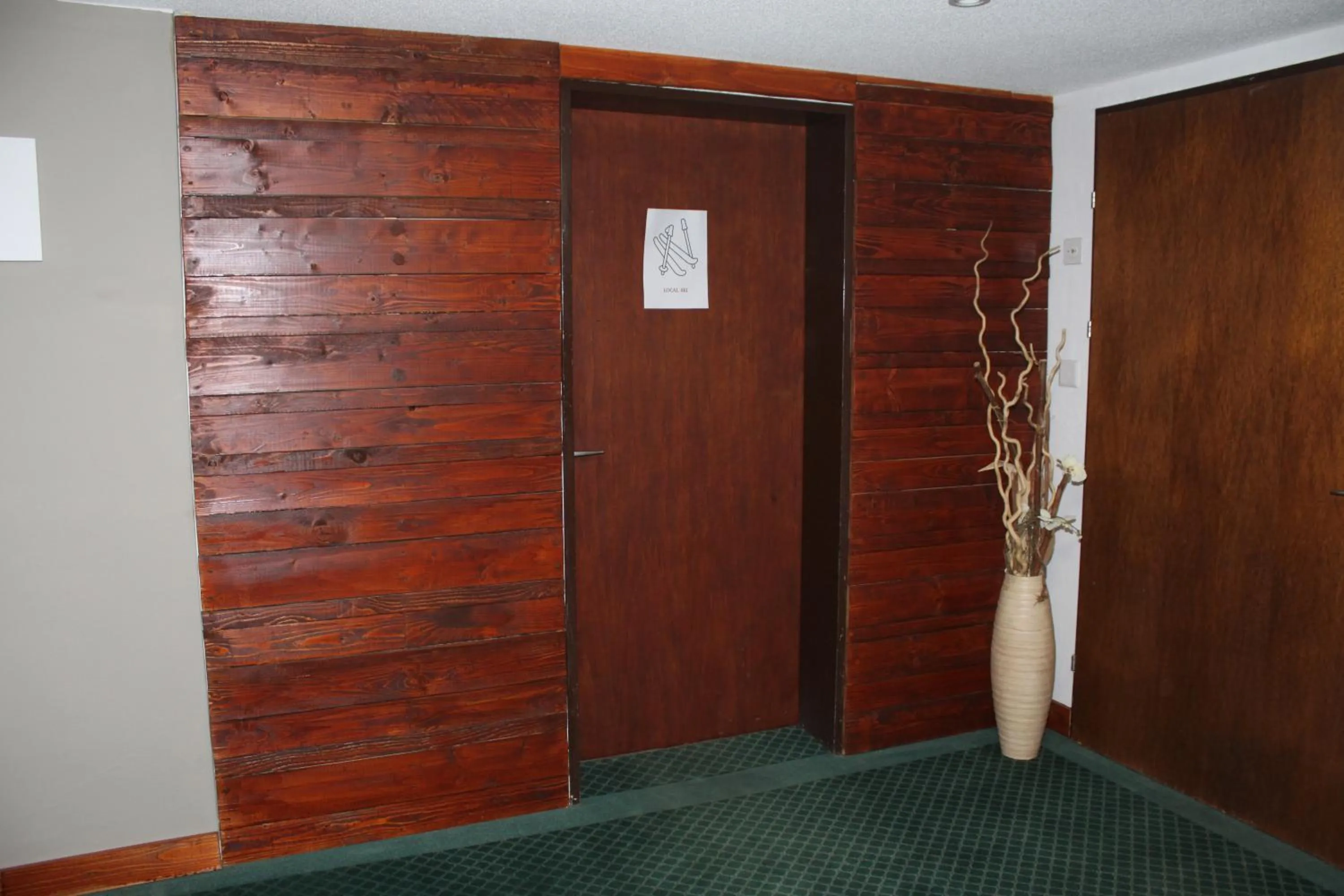 Skiing in Grichting Hotel & Serviced Apartments