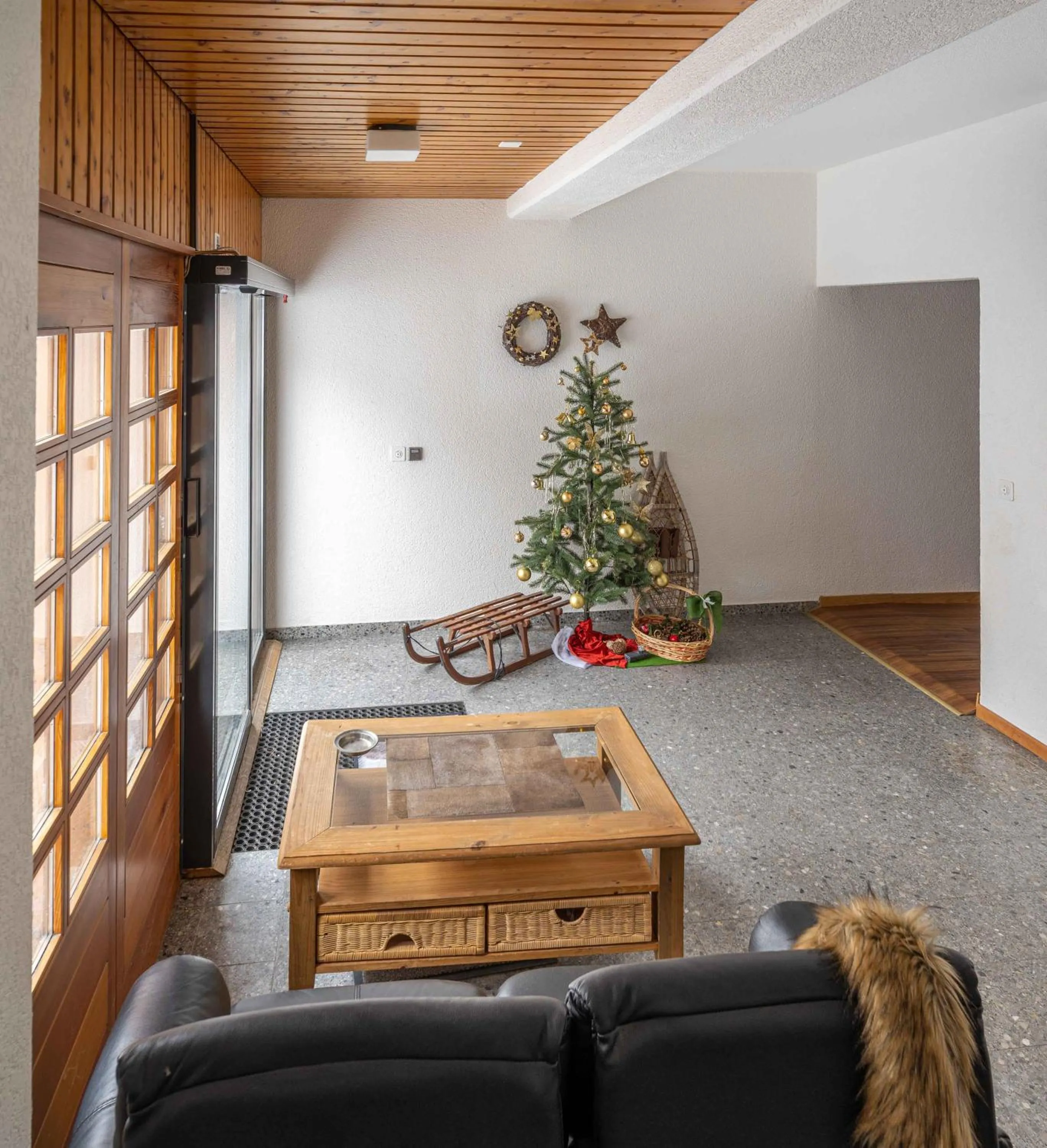 Lobby or reception in Grichting Hotel & Serviced Apartments