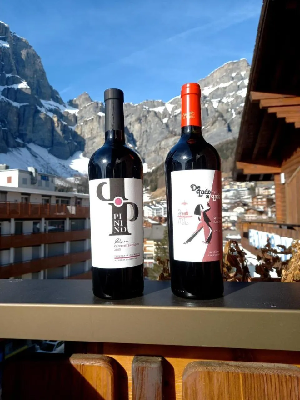 Restaurant/places to eat in Grichting Hotel & Serviced Apartments