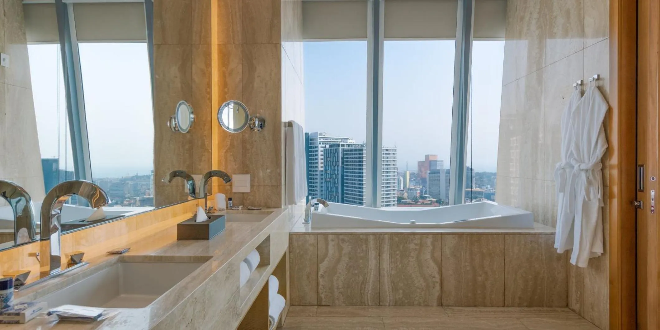 Photo of the whole room in InterContinental Luanda Miramar by IHG