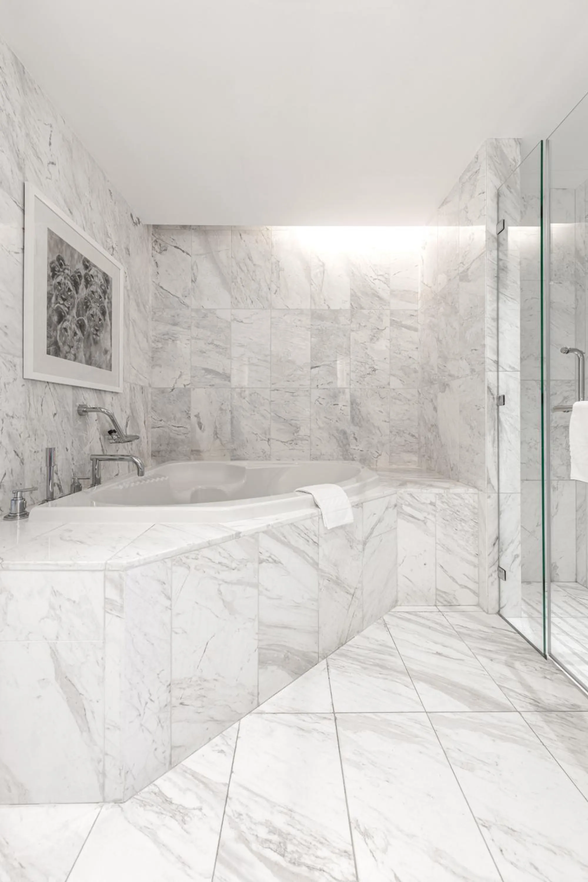 Hot Tub in InterContinental Luanda Miramar by IHG