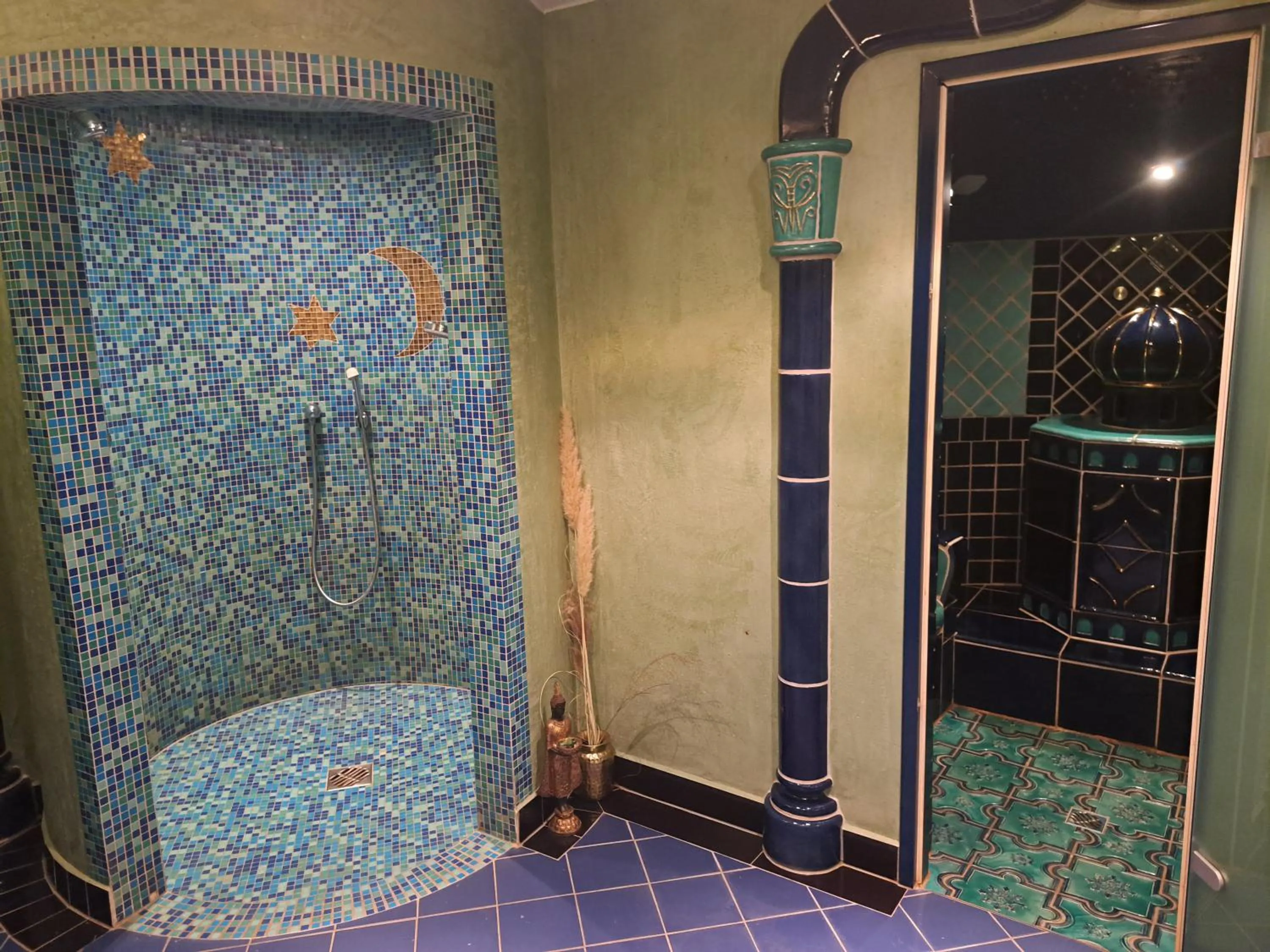 Shower in Hotel Wernerwald