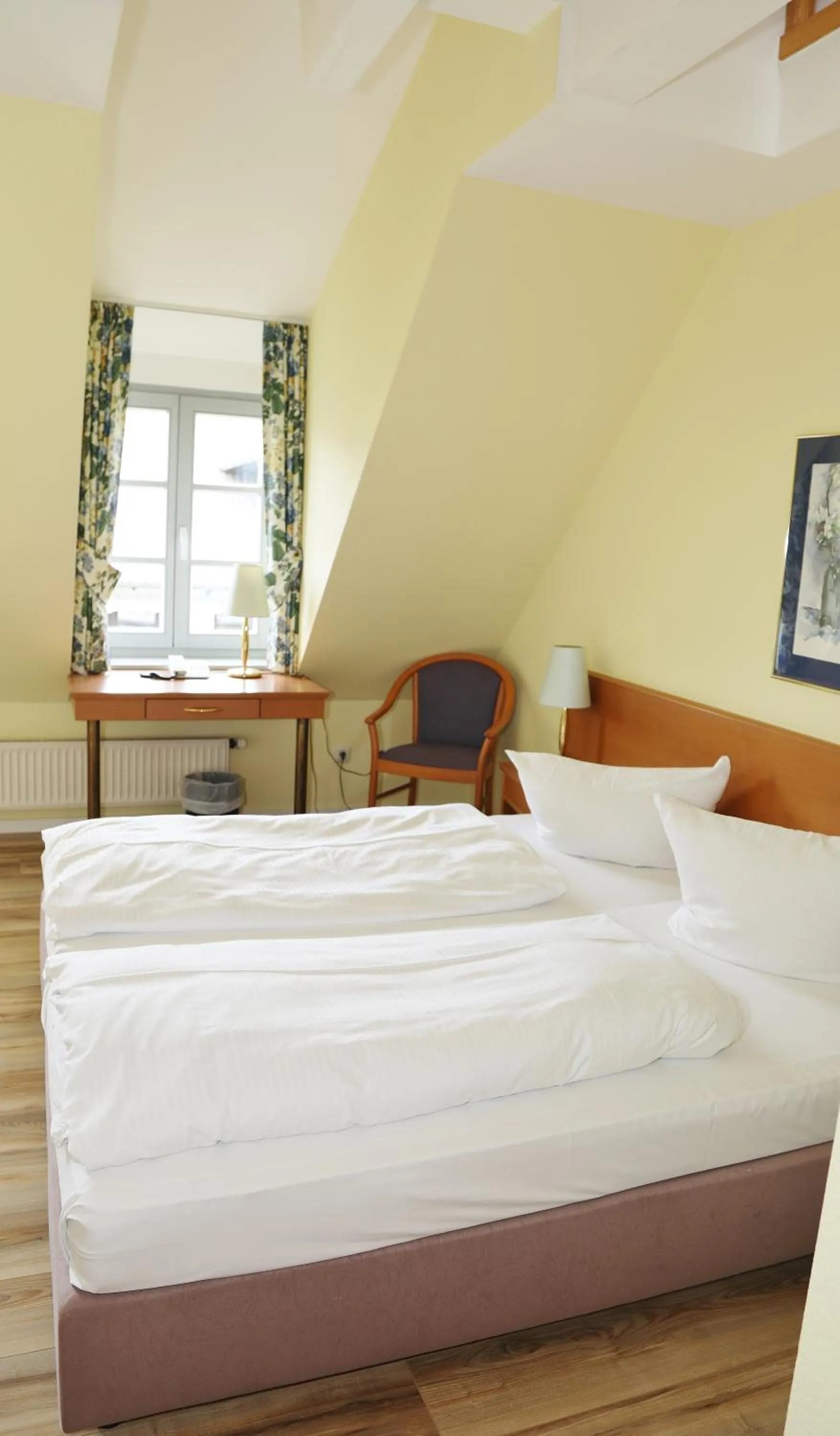 Photo of the whole room, Bed in eXo Hotel Franka Bamberg - by NeVo Hotels