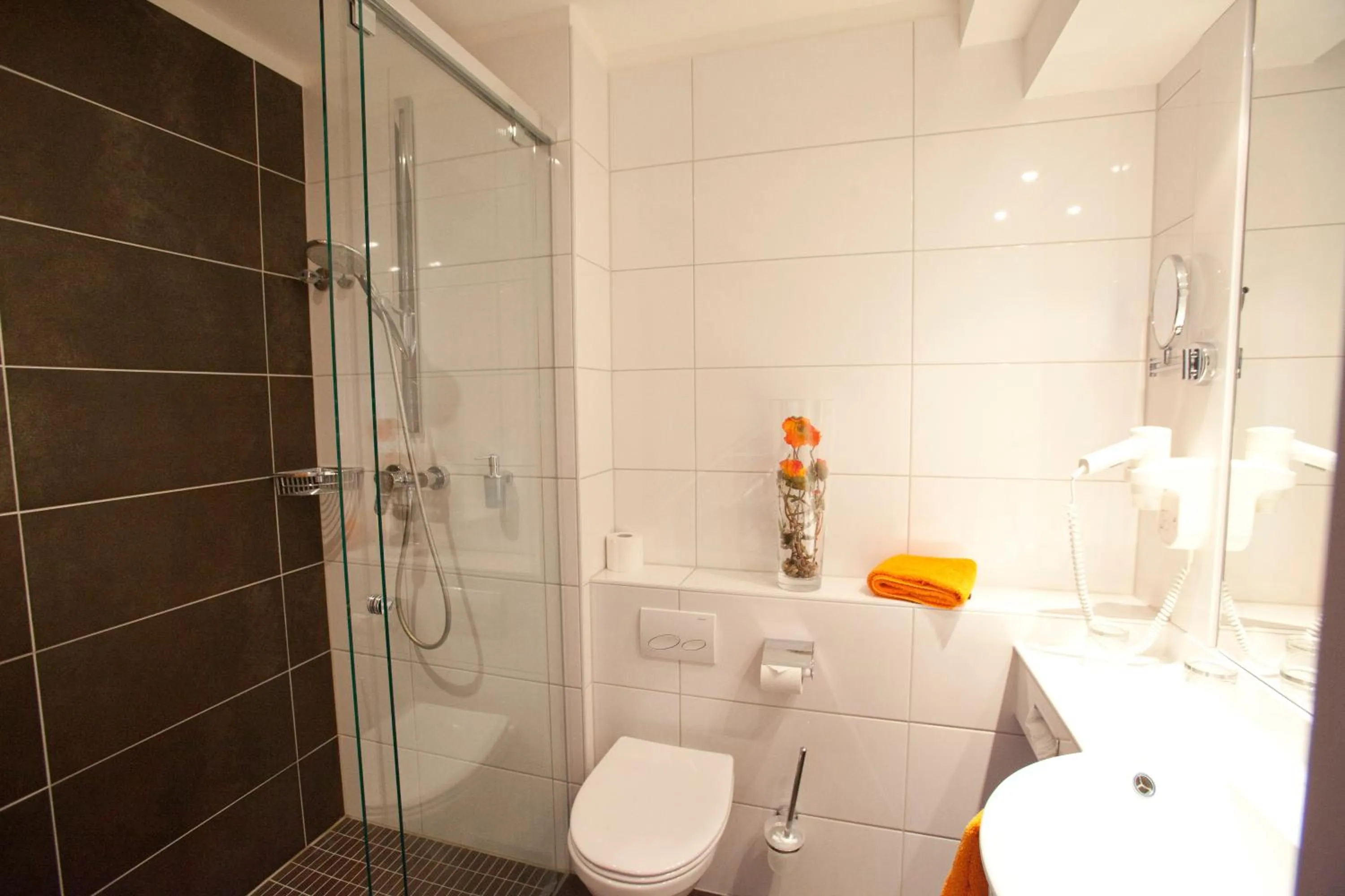 Bathroom in Hotel Schmidt am Markt