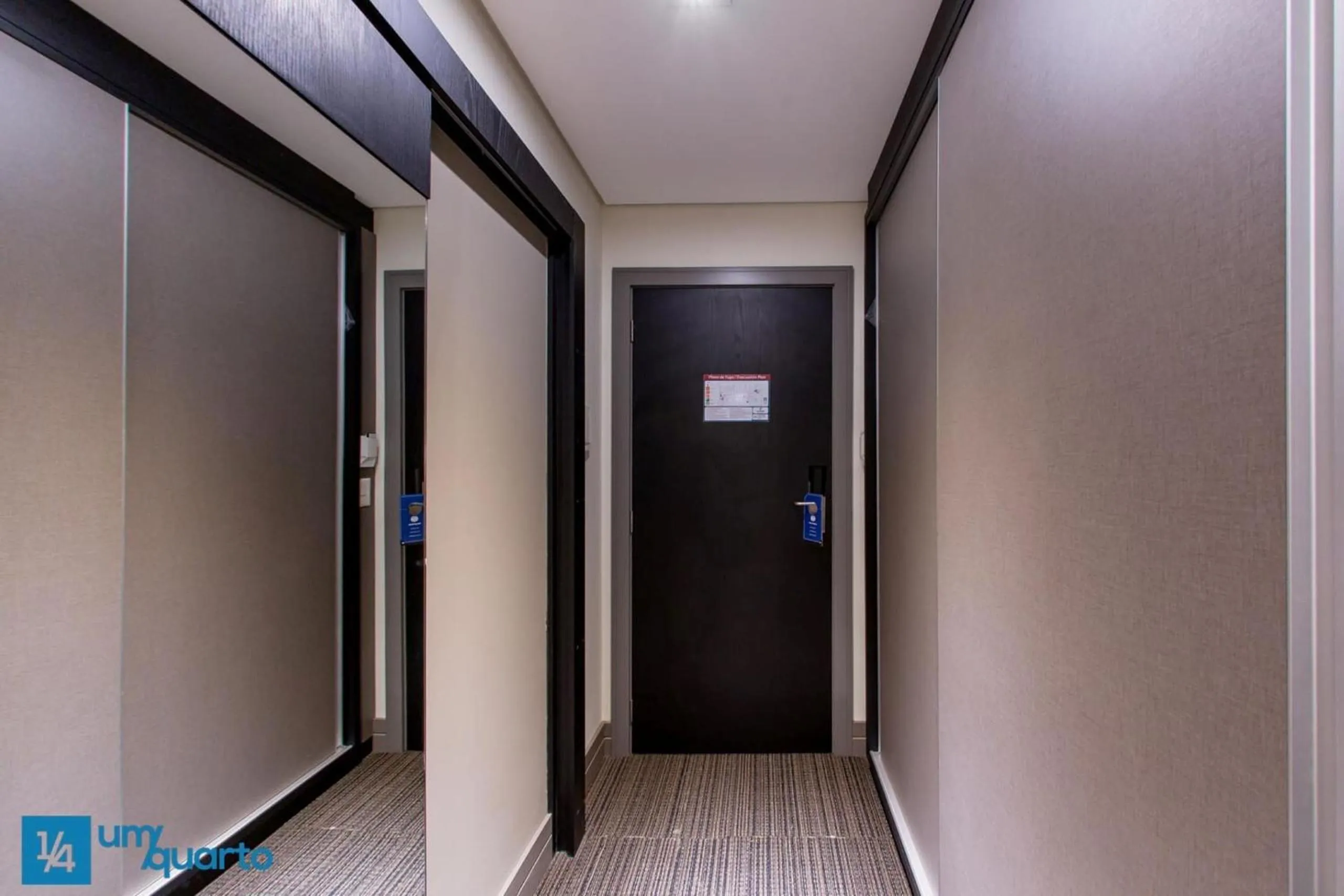 Bedroom in Manhattan Floor