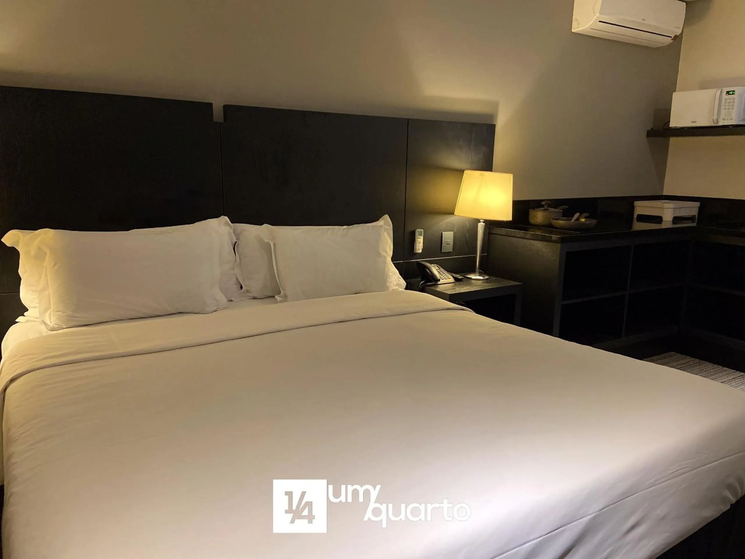 Bed in Manhattan Floor