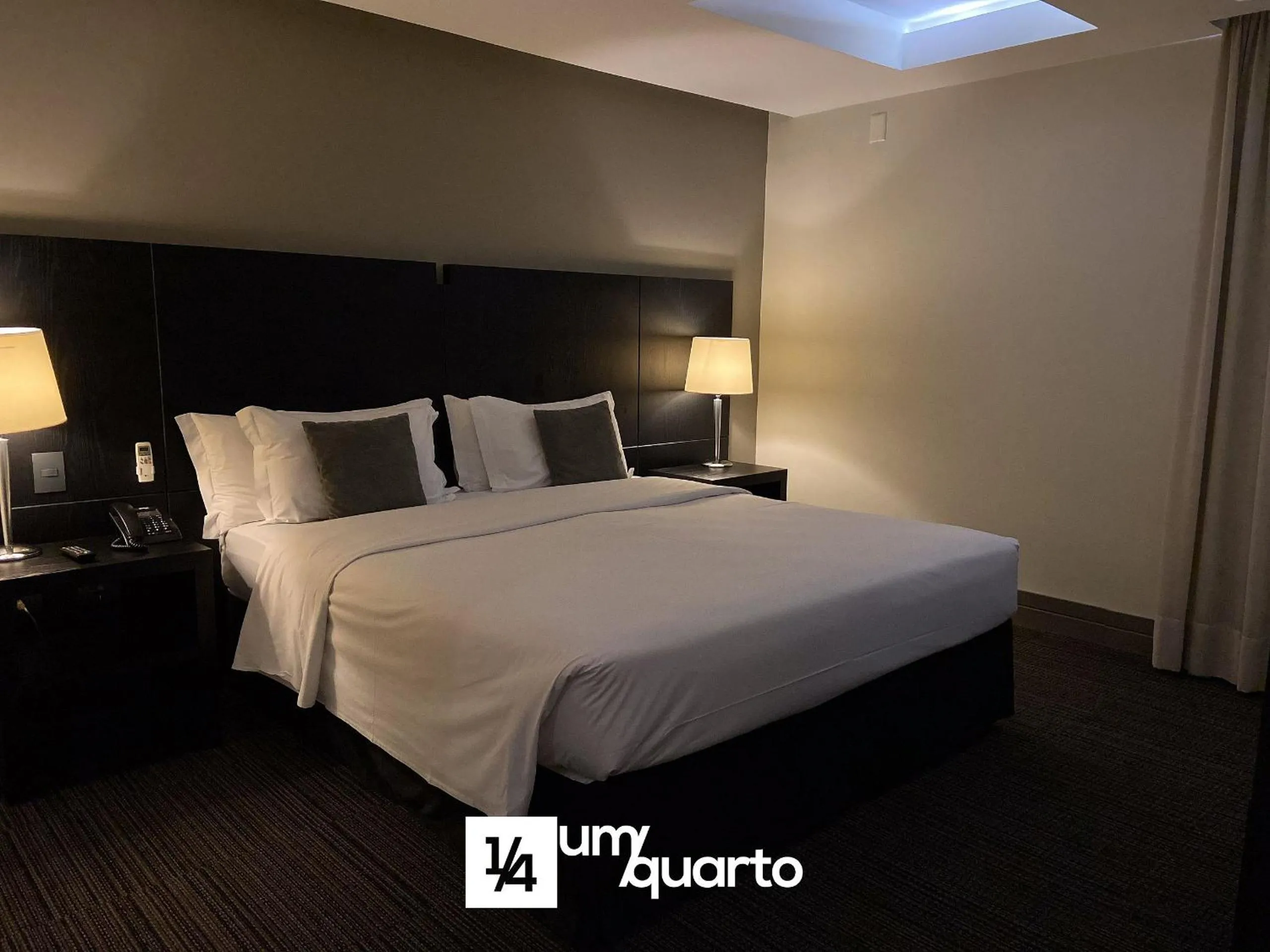 Bed in Manhattan Floor