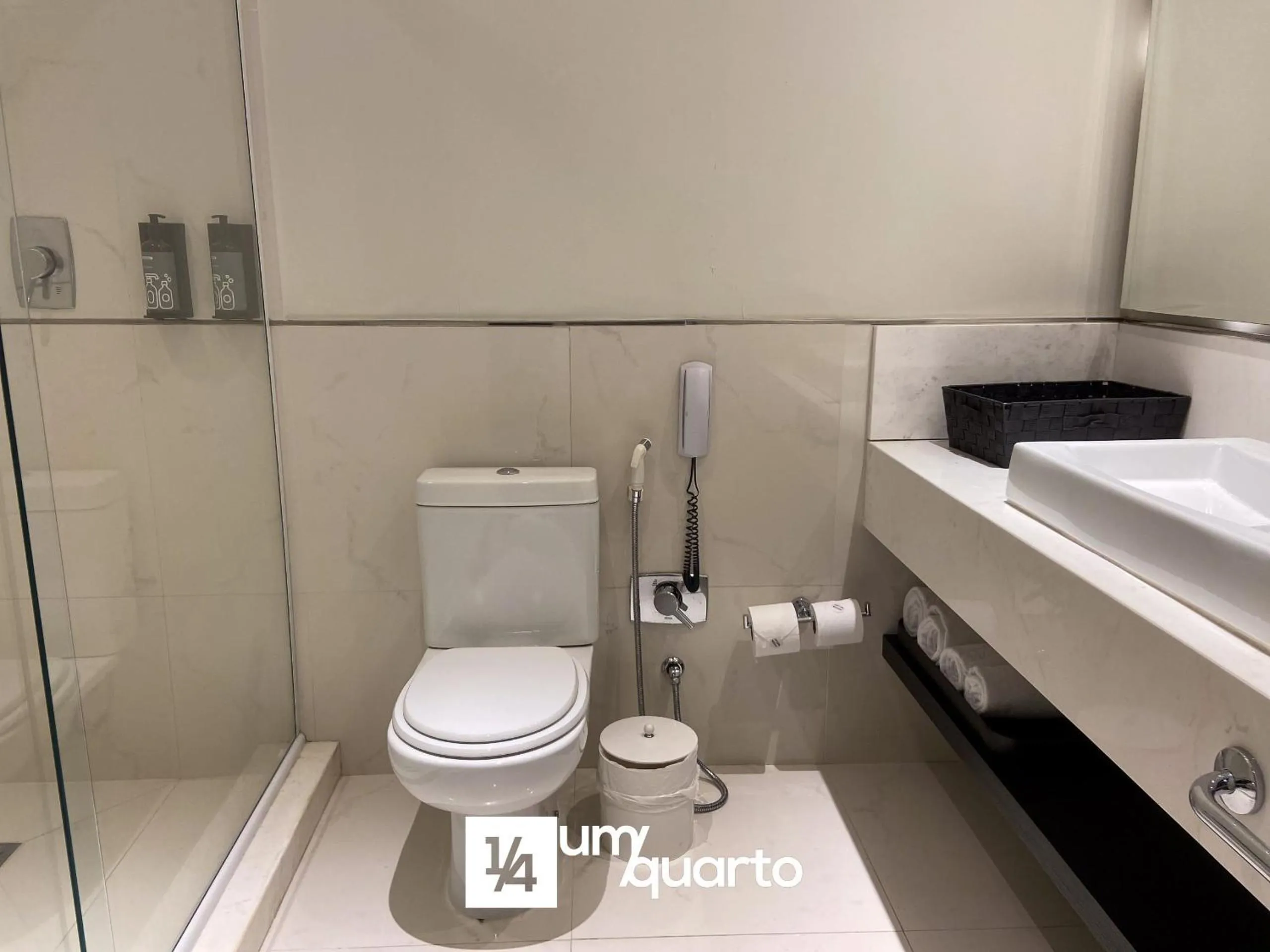 Bathroom in Manhattan Floor