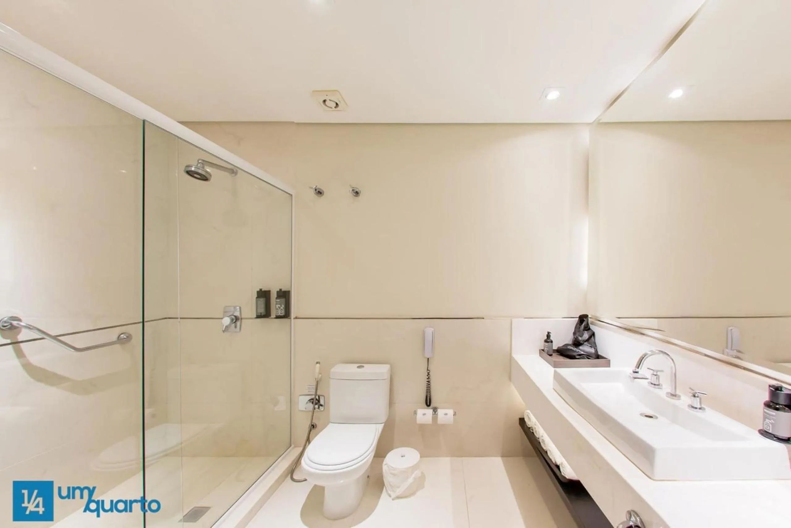 Toilet in Manhattan Floor