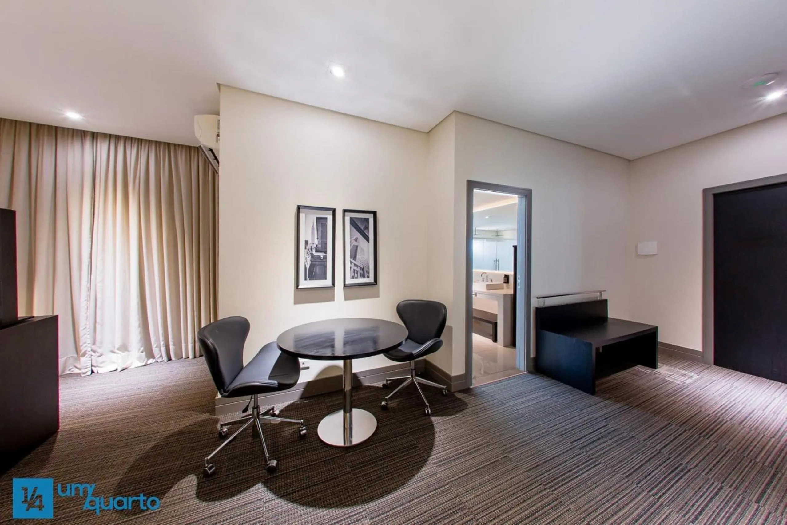 Bedroom in Manhattan Floor