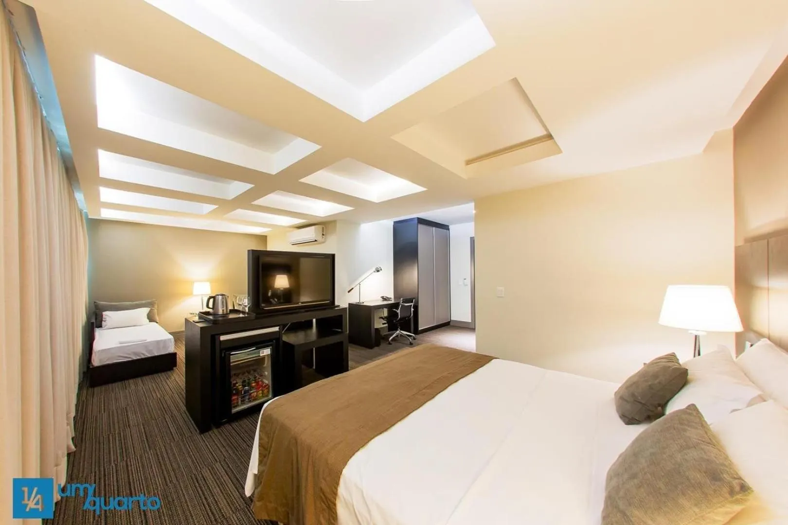 Bed in Manhattan Floor