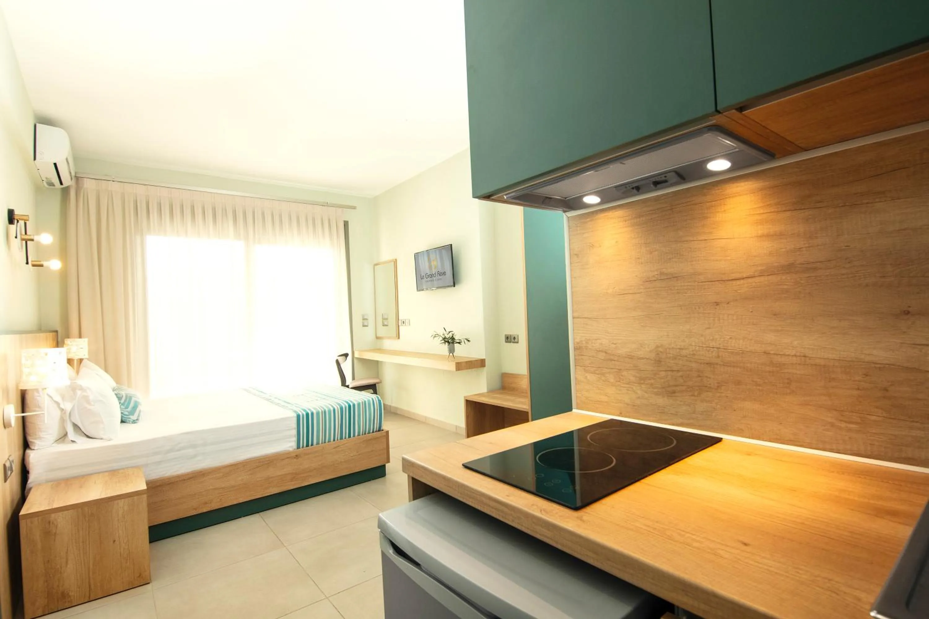 Photo of the whole room, Bed in Le Grand Rêve