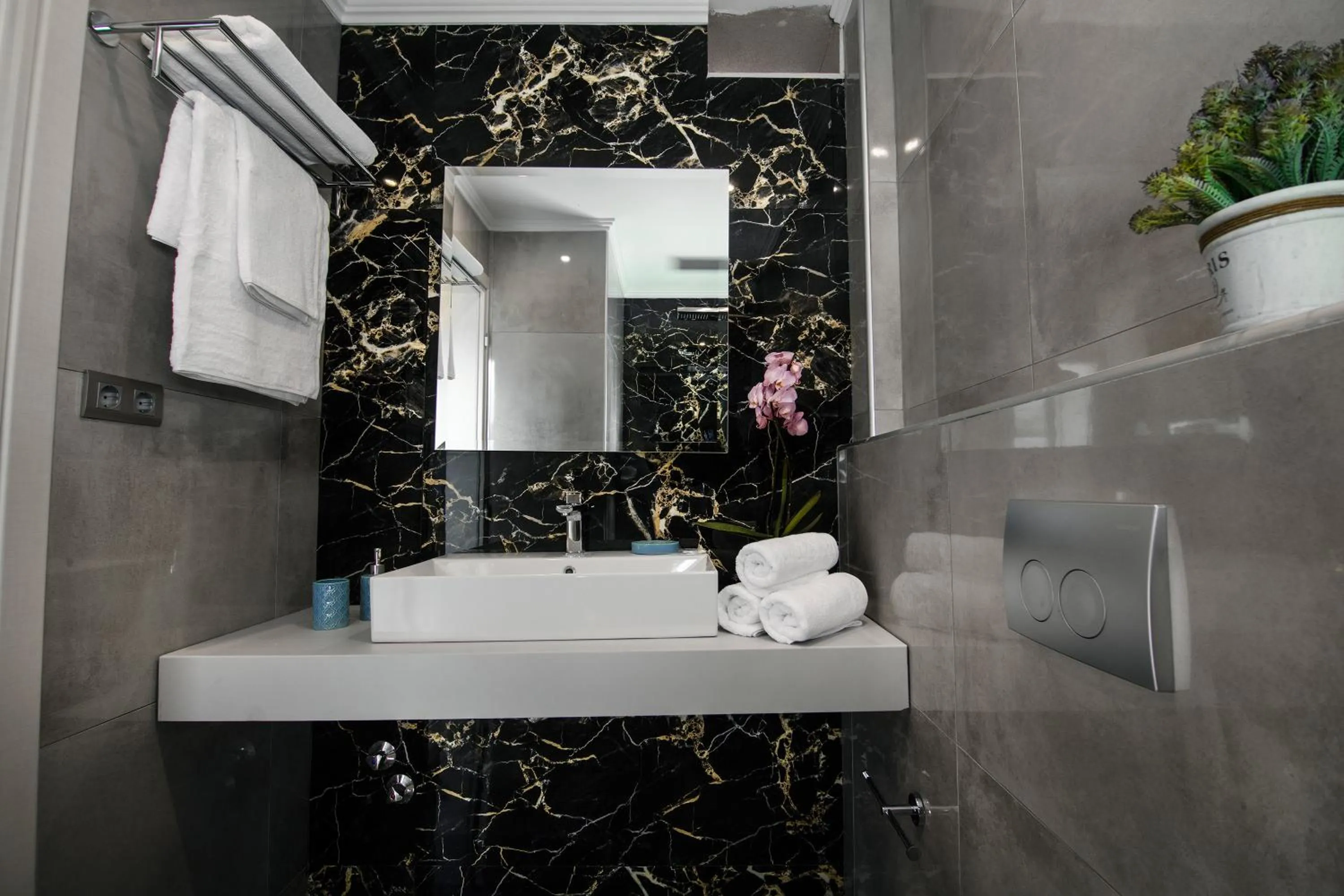 Bathroom in Le Grand Rêve