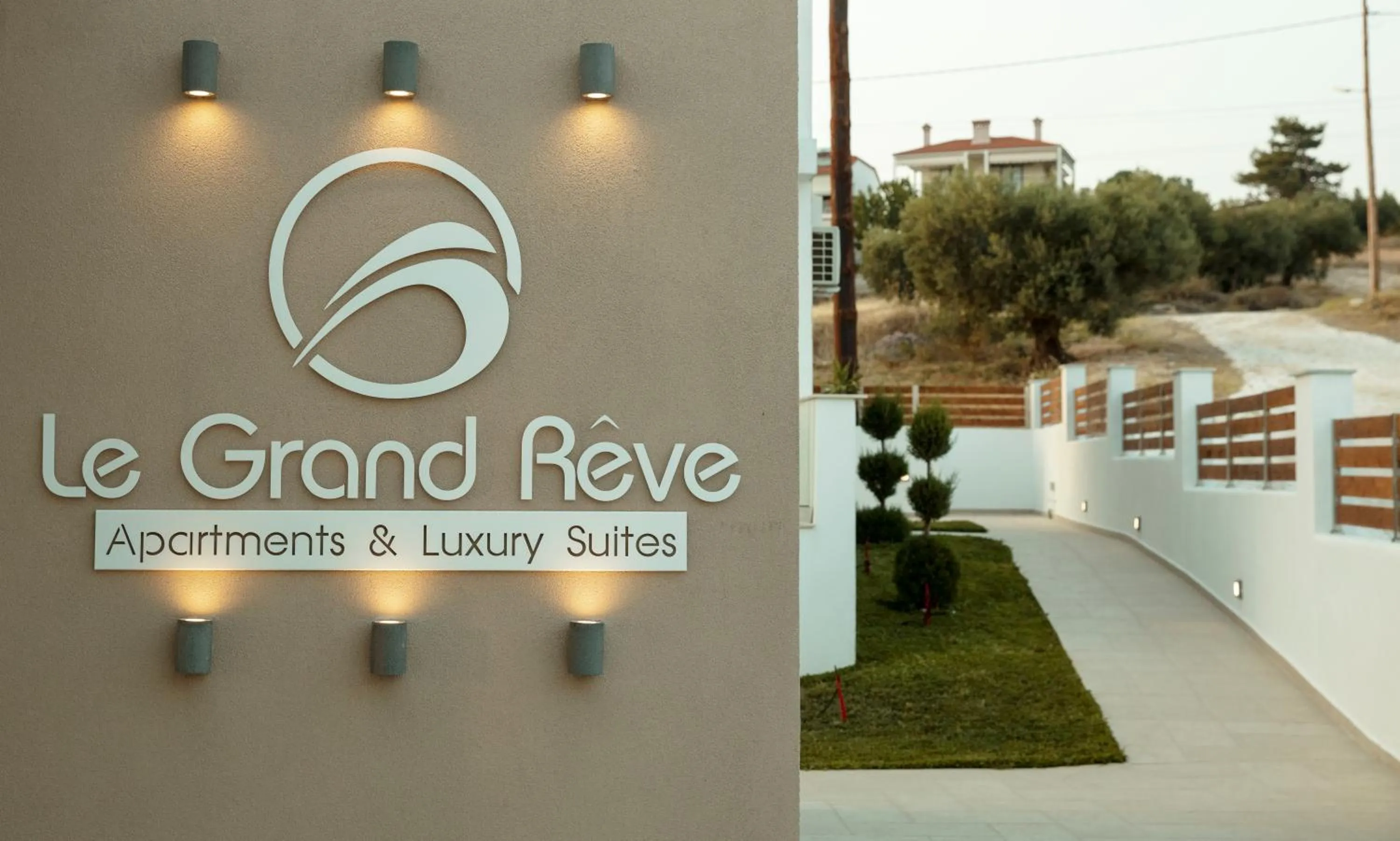 Property building in Le Grand Rêve