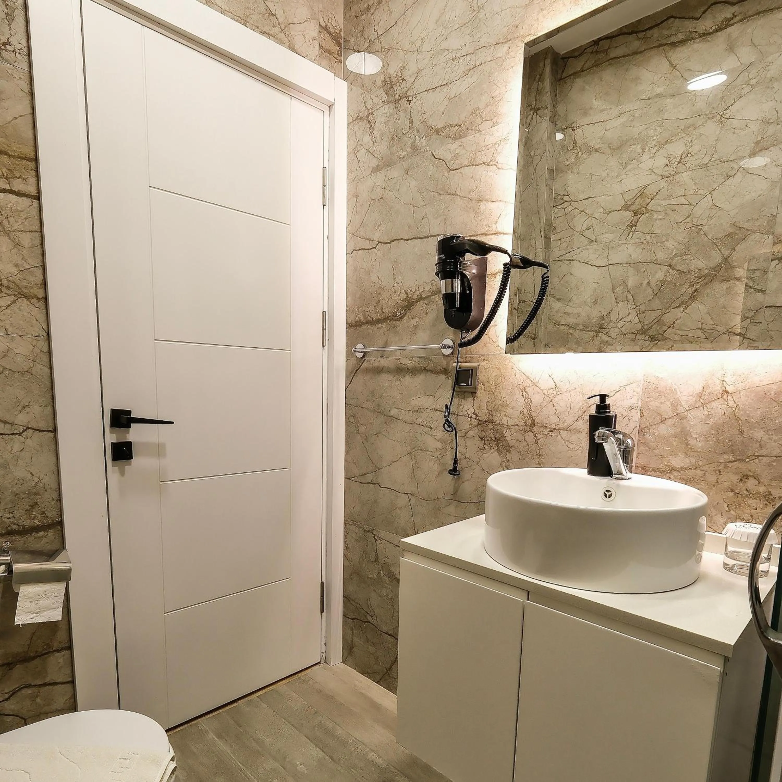 Shower in Roas Hotel Bodrum - City Center