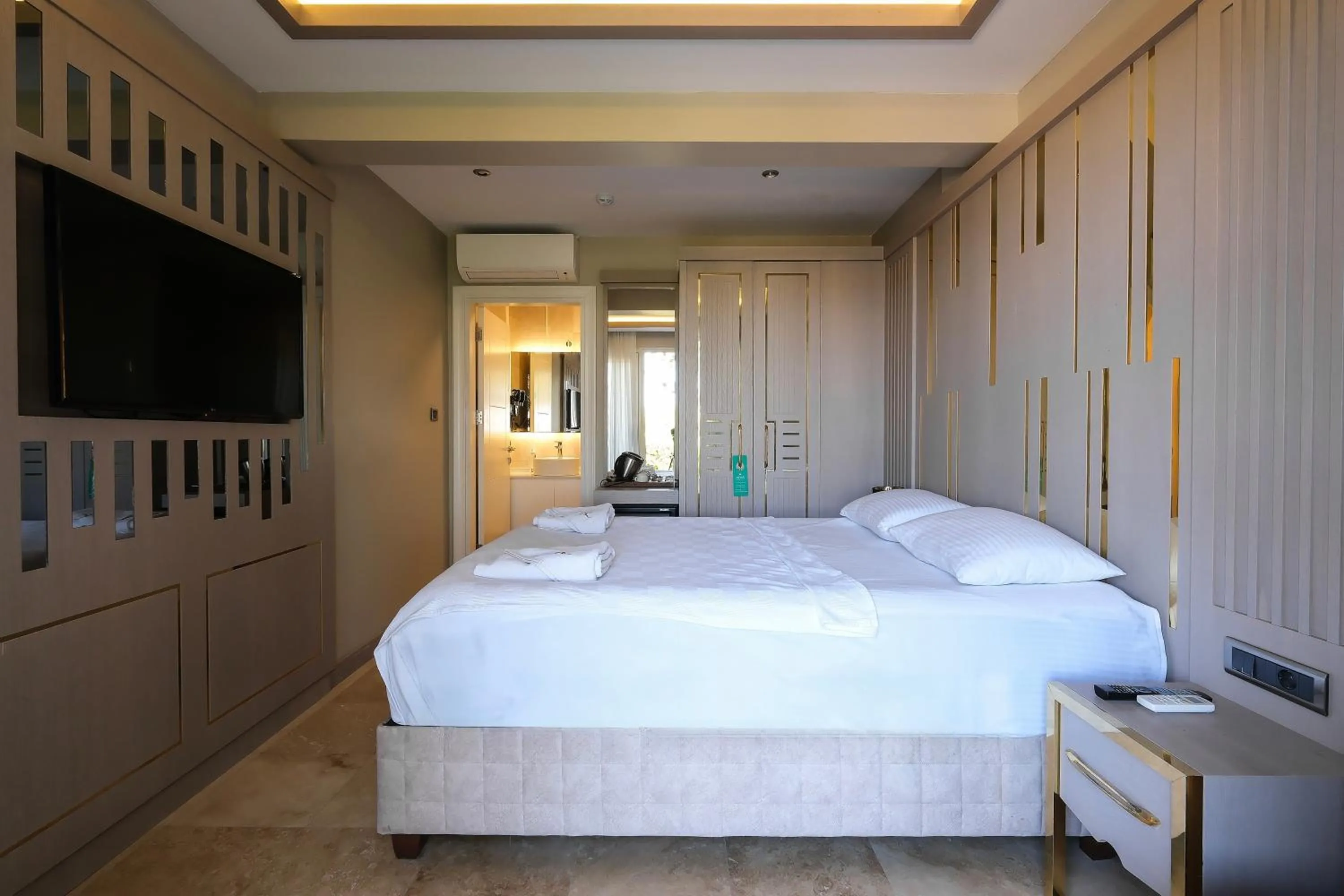 Bed in Roas Hotel Bodrum - City Center