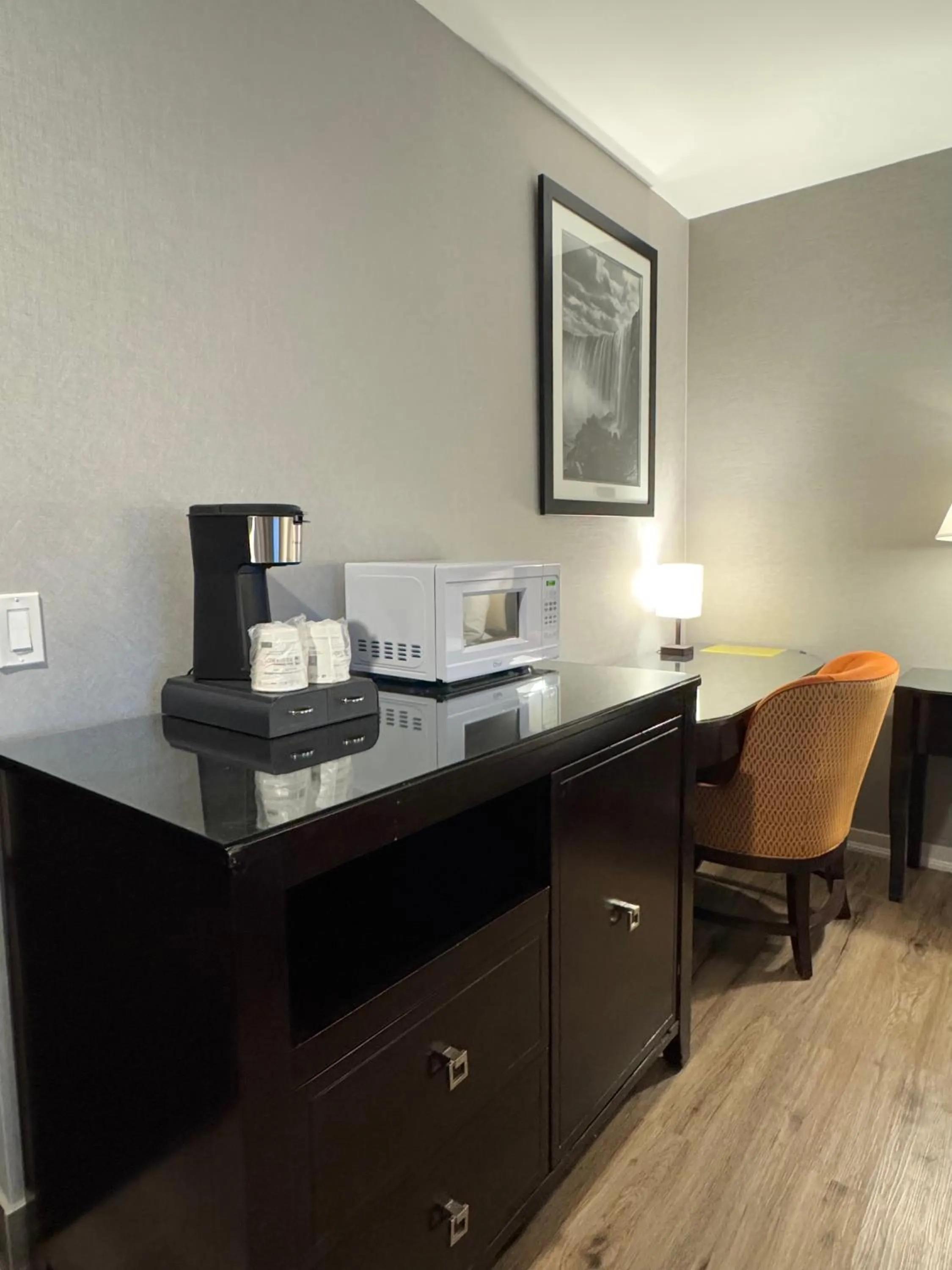 Coffee/tea facilities in Big Bird Inn Wawa, SureStay Collection by Best Western