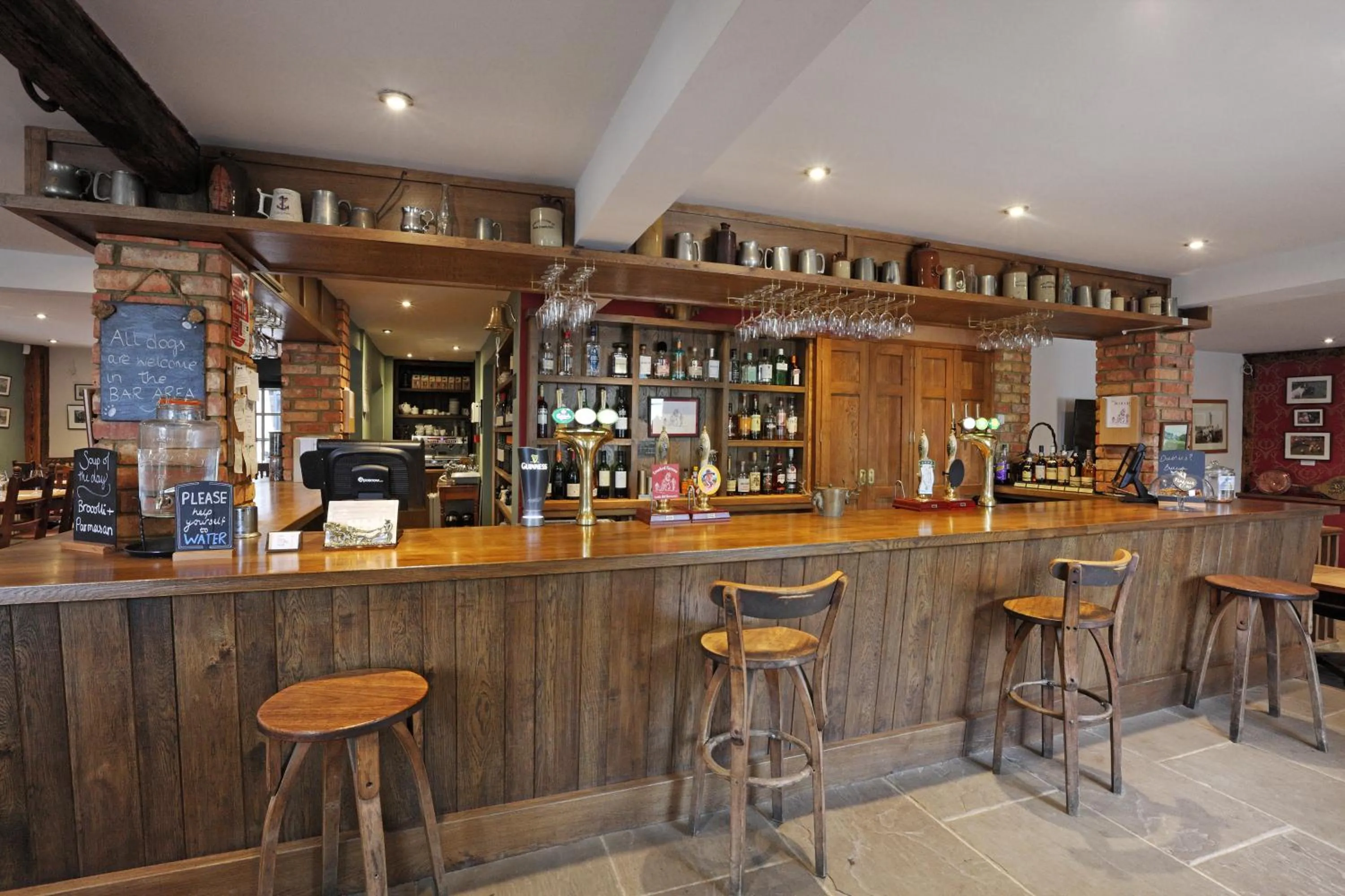 Lounge or bar in The Plough Inn