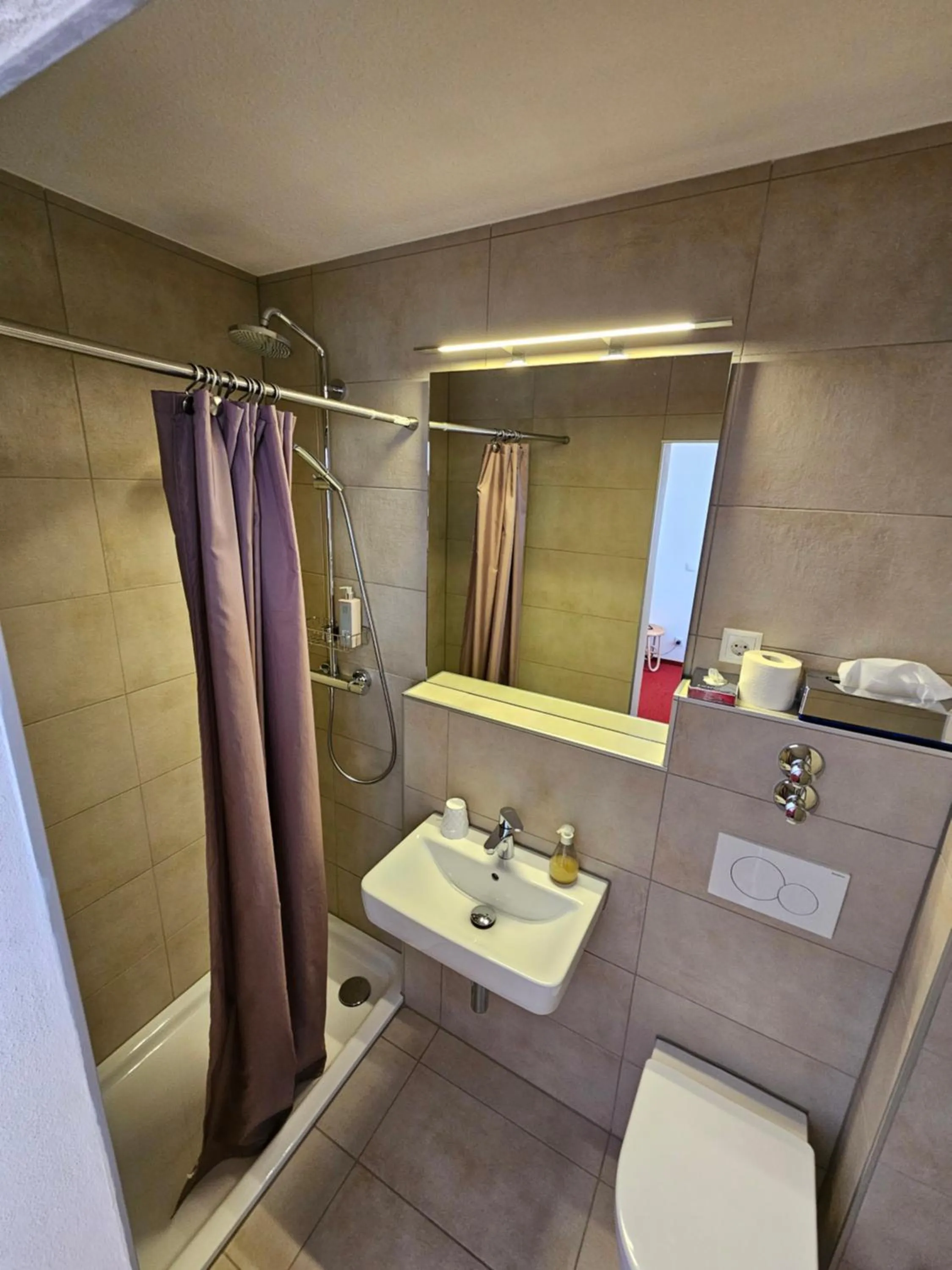 Bathroom in Hotel Donnersberg