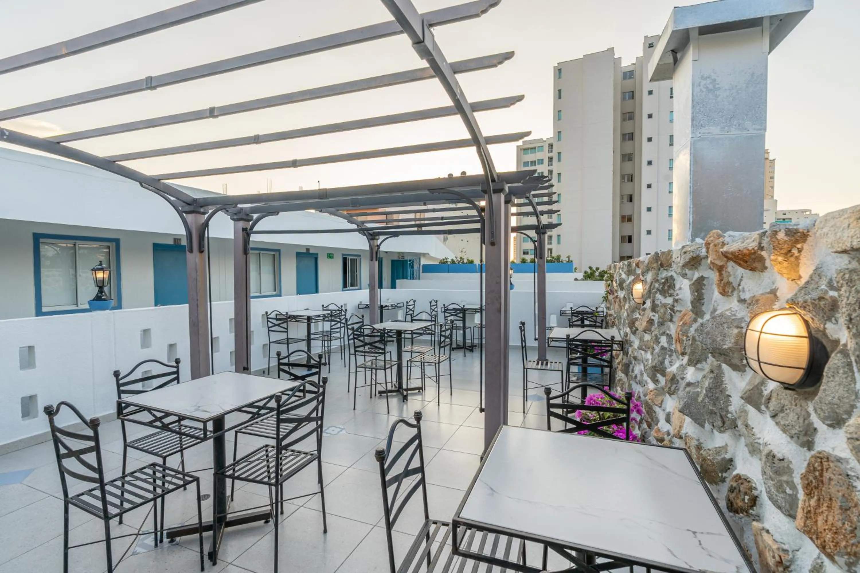 Day in Hotel Adaz Mediterráneo