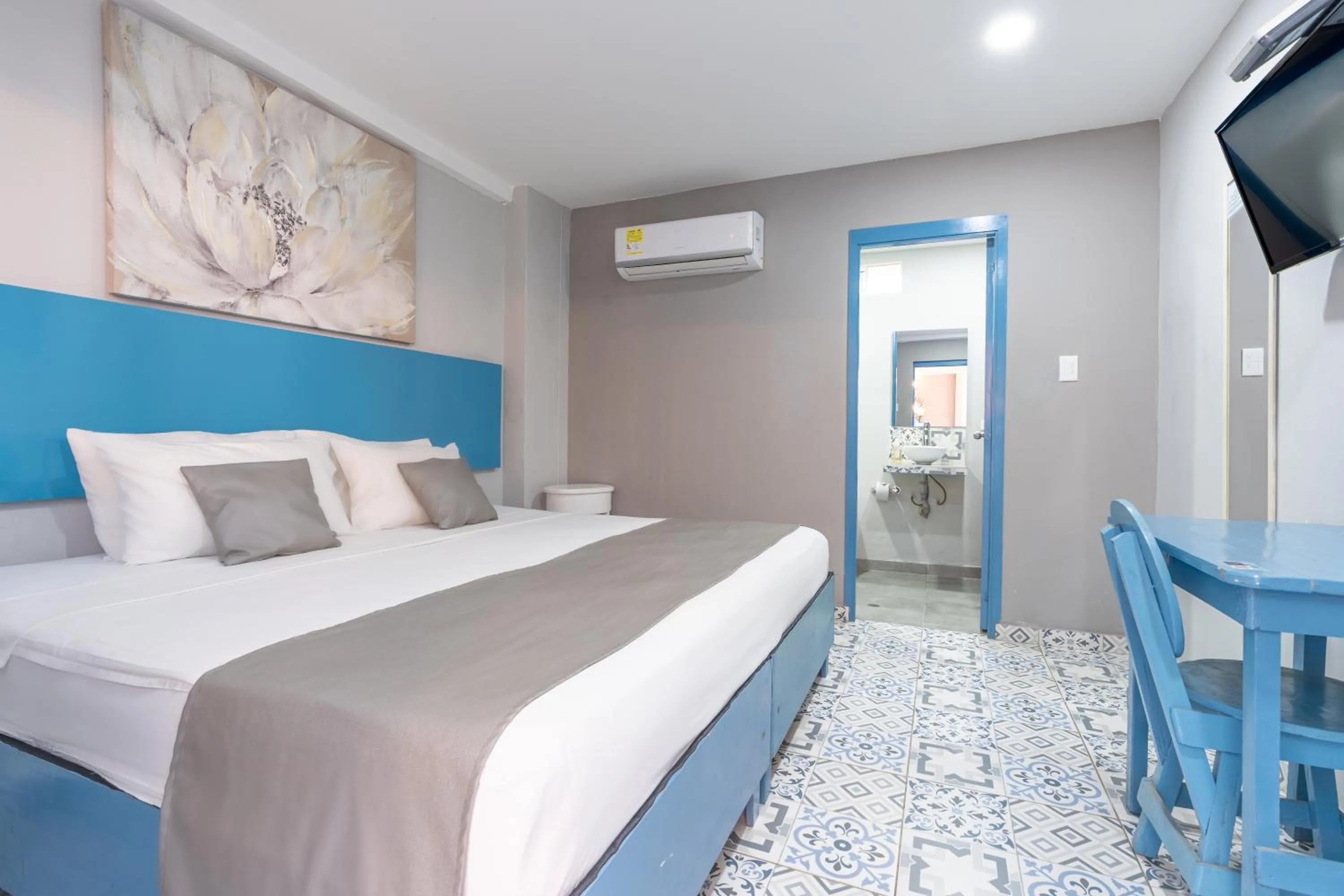 Bed in Hotel Adaz Mediterráneo