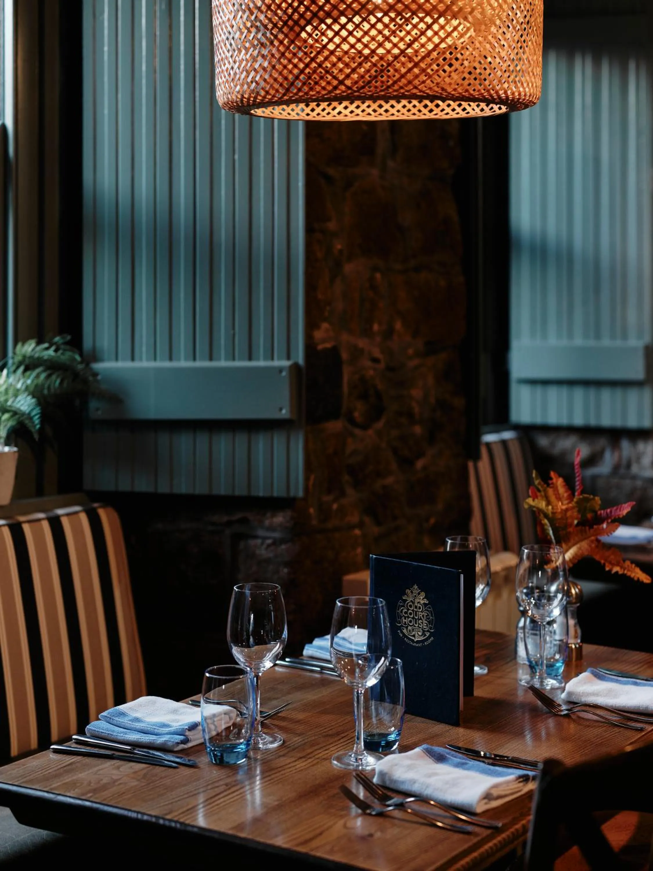 Restaurant/places to eat in Old Court House Inn