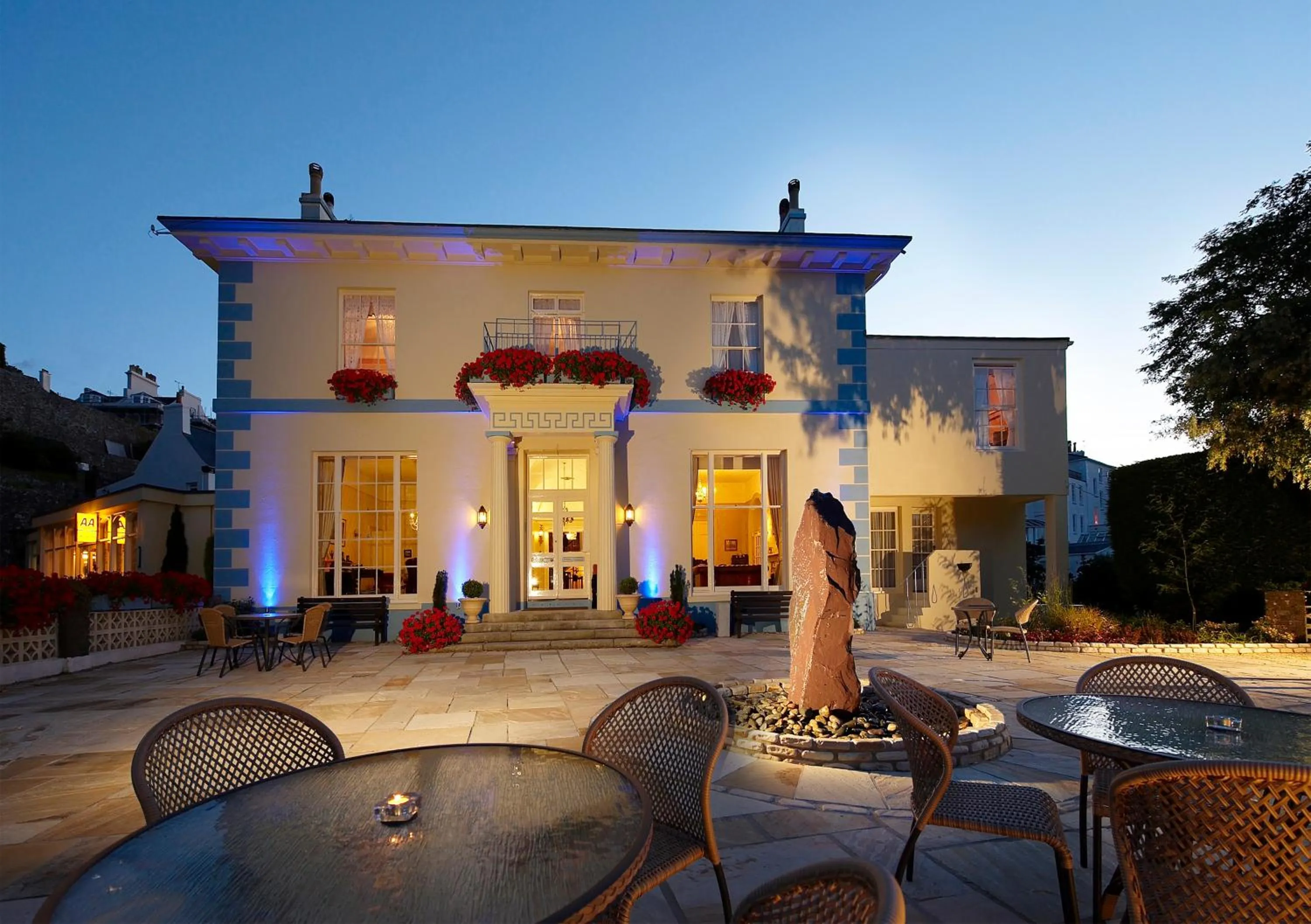 Facade/entrance in Best Western Hotel de Havelet