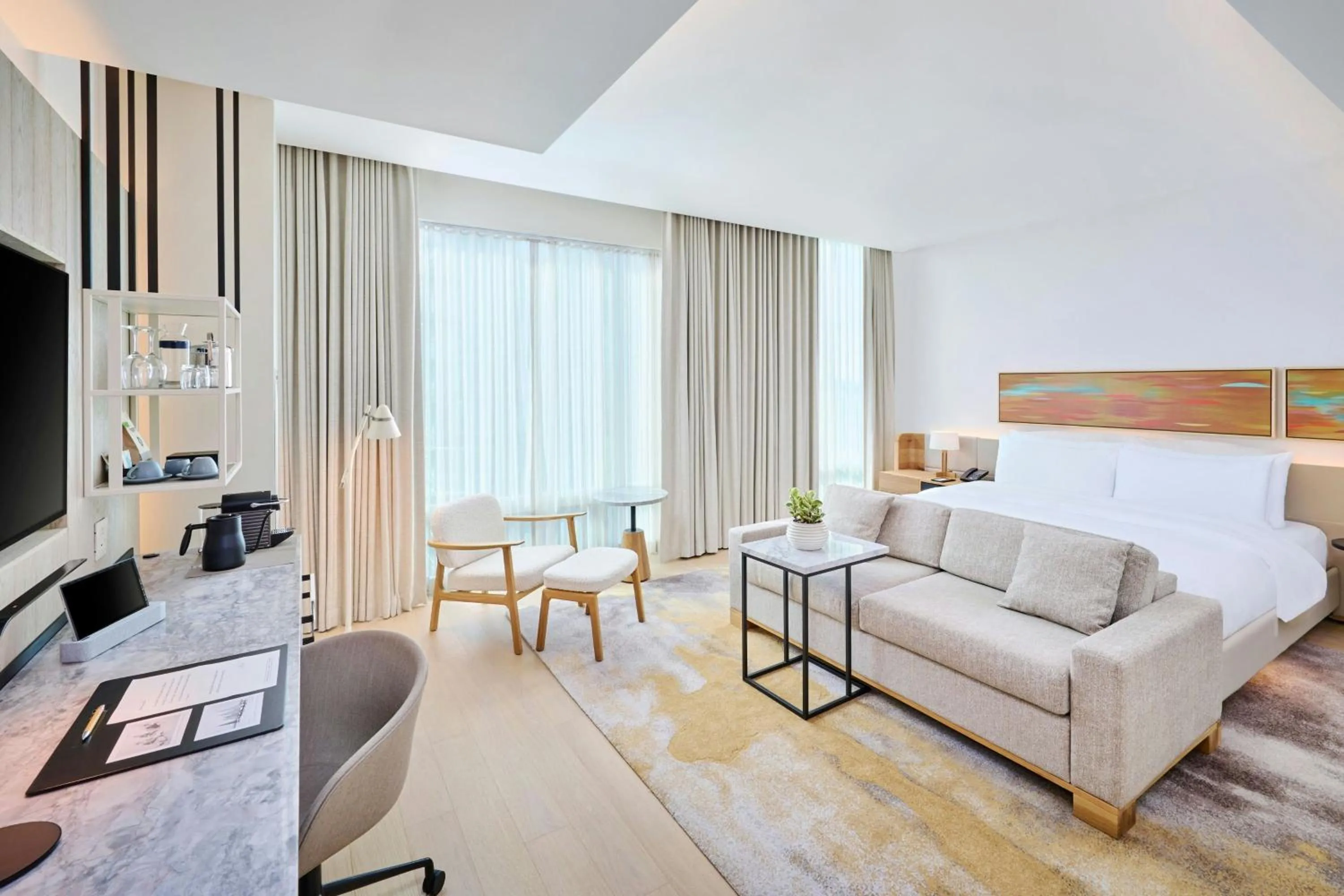 Bedroom, Bed in The Pearle Hotel & Spa, Autograph Collection