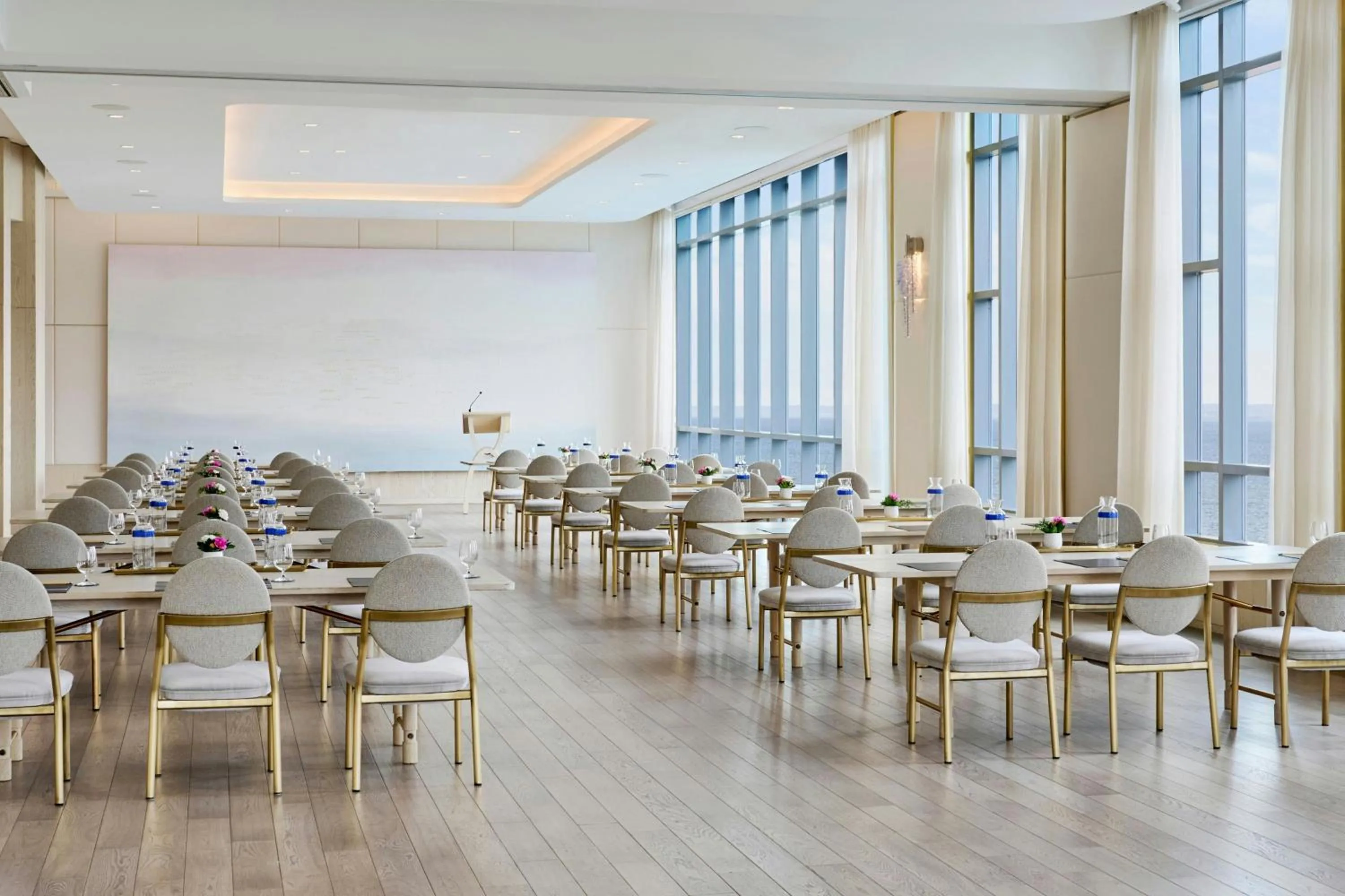 Meeting/conference room in The Pearle Hotel & Spa, Autograph Collection