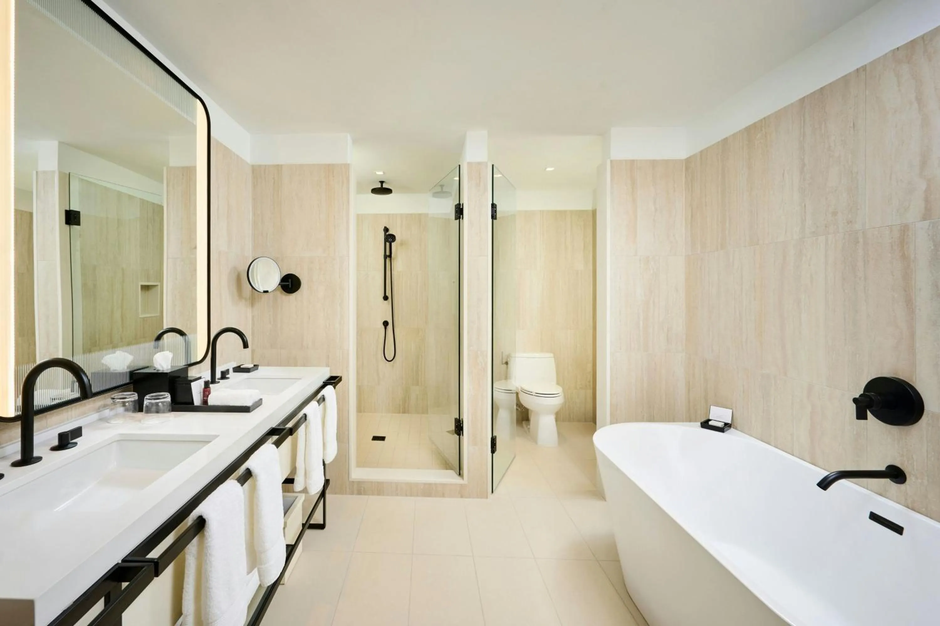 Bedroom in The Pearle Hotel & Spa, Autograph Collection