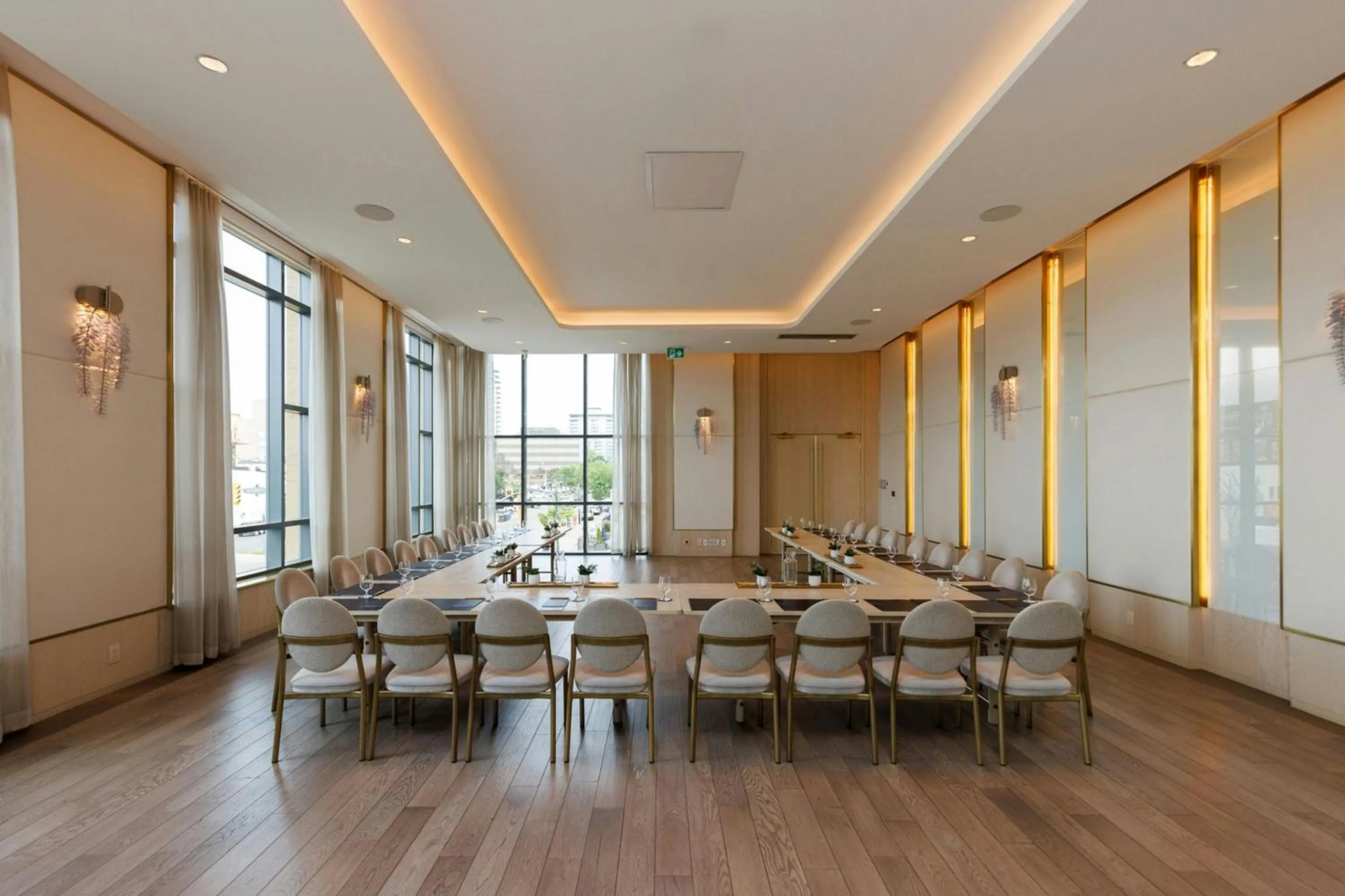 Meeting/conference room in The Pearle Hotel & Spa, Autograph Collection