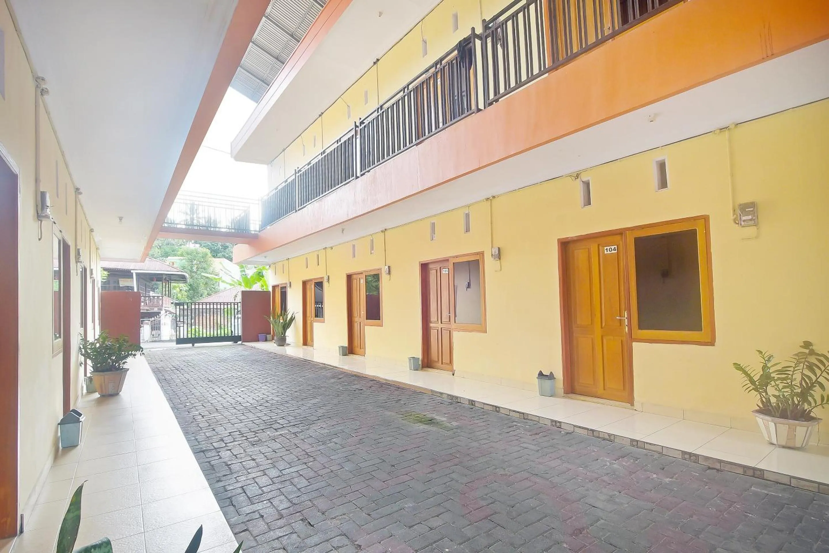 Lobby or reception in Hotel O A2b Guesthouse