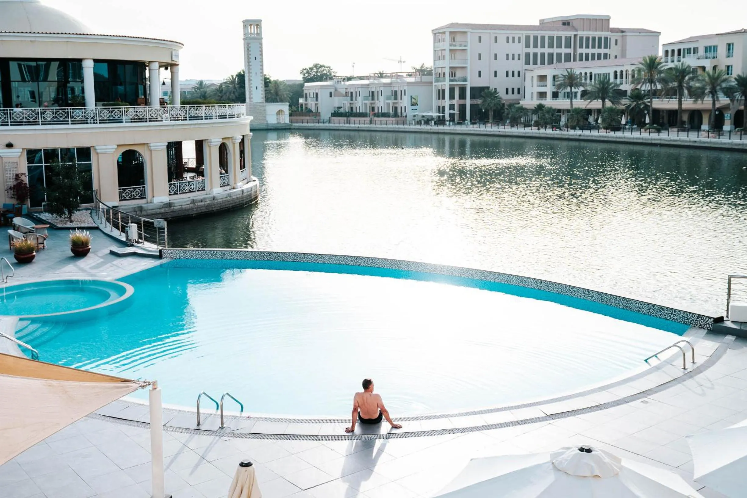 Swimming pool in Millennium Lakeview Residences