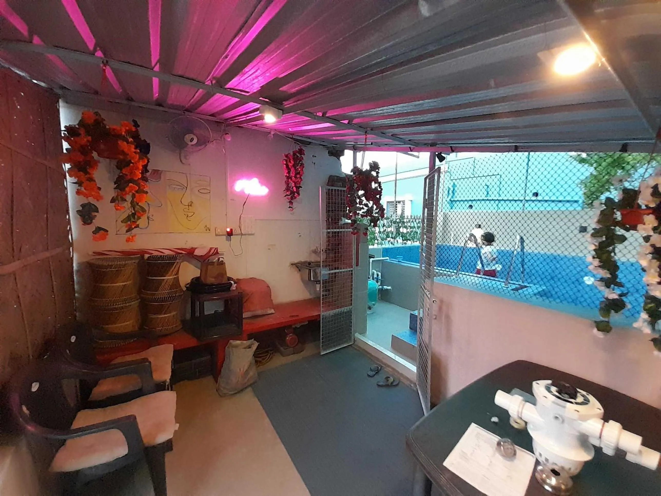 Swimming pool in Hotel O Adorini Guest House