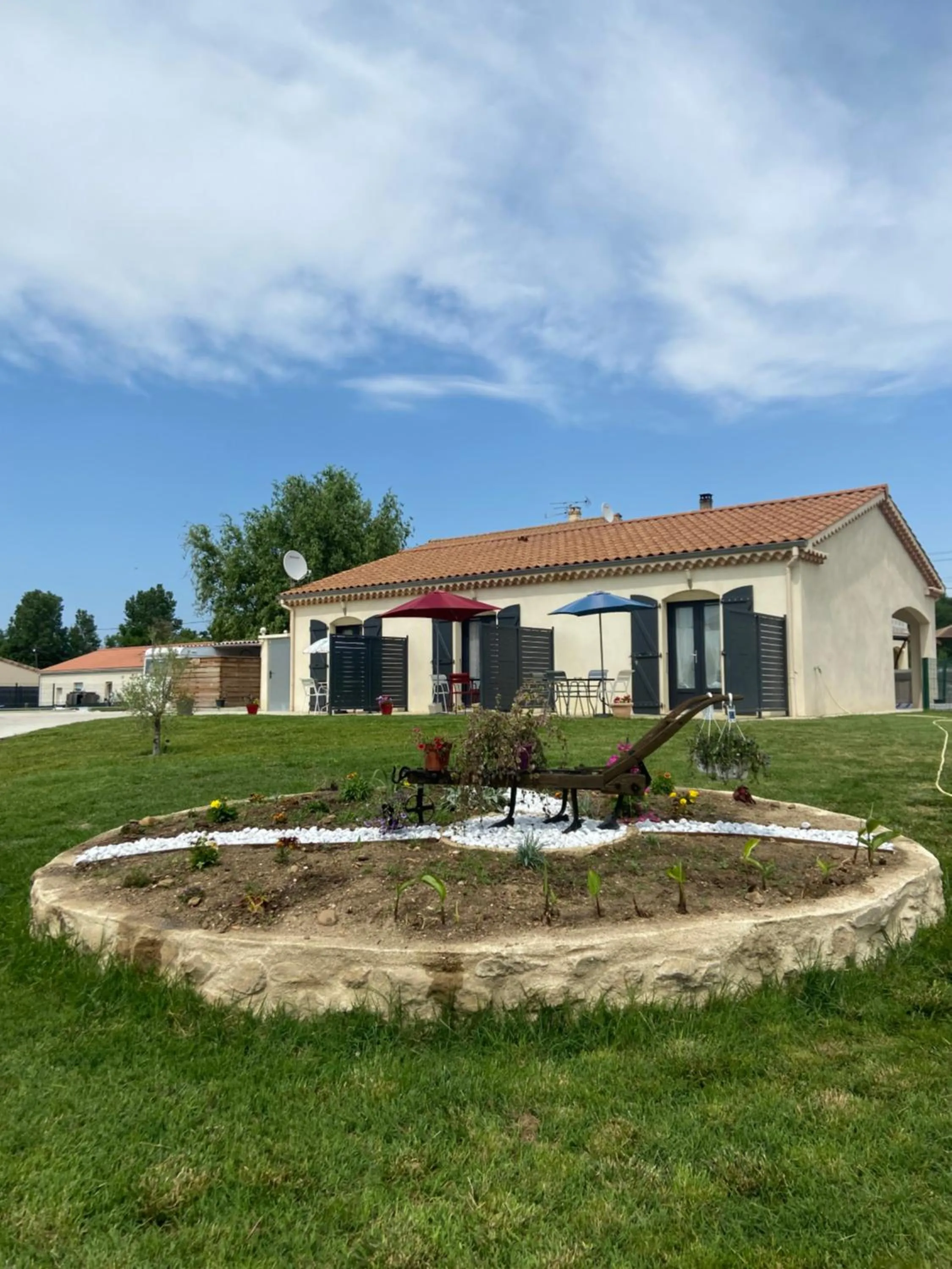 Property building in Esprit Etape