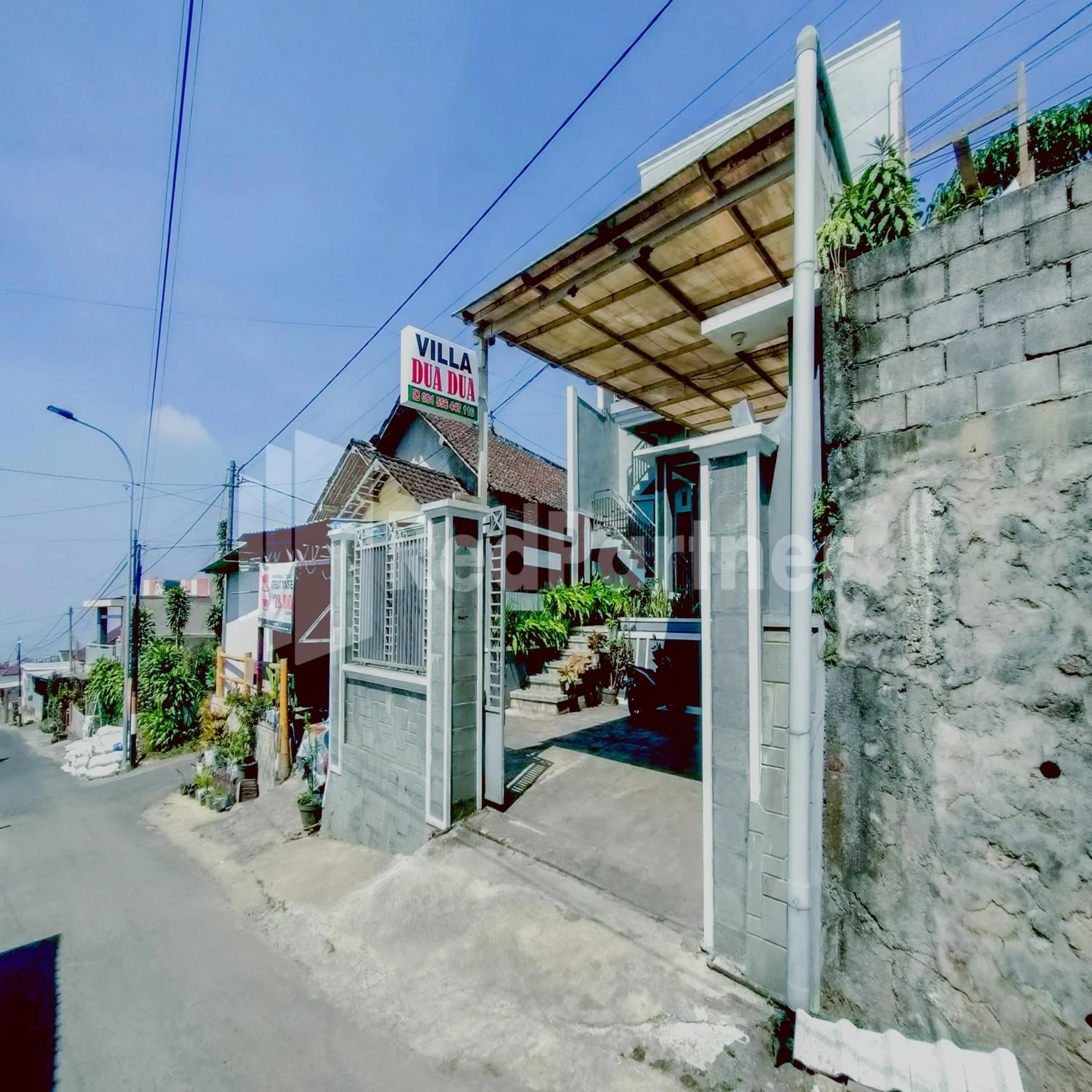 Facade/entrance in Villa Dua Dua RedPartner