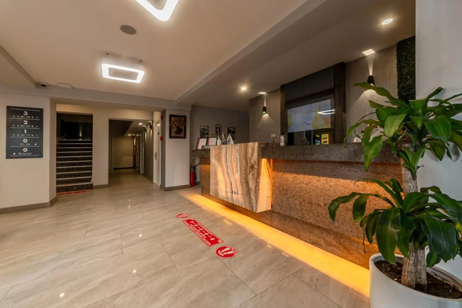 Lobby or reception in Tema 242 Hotel