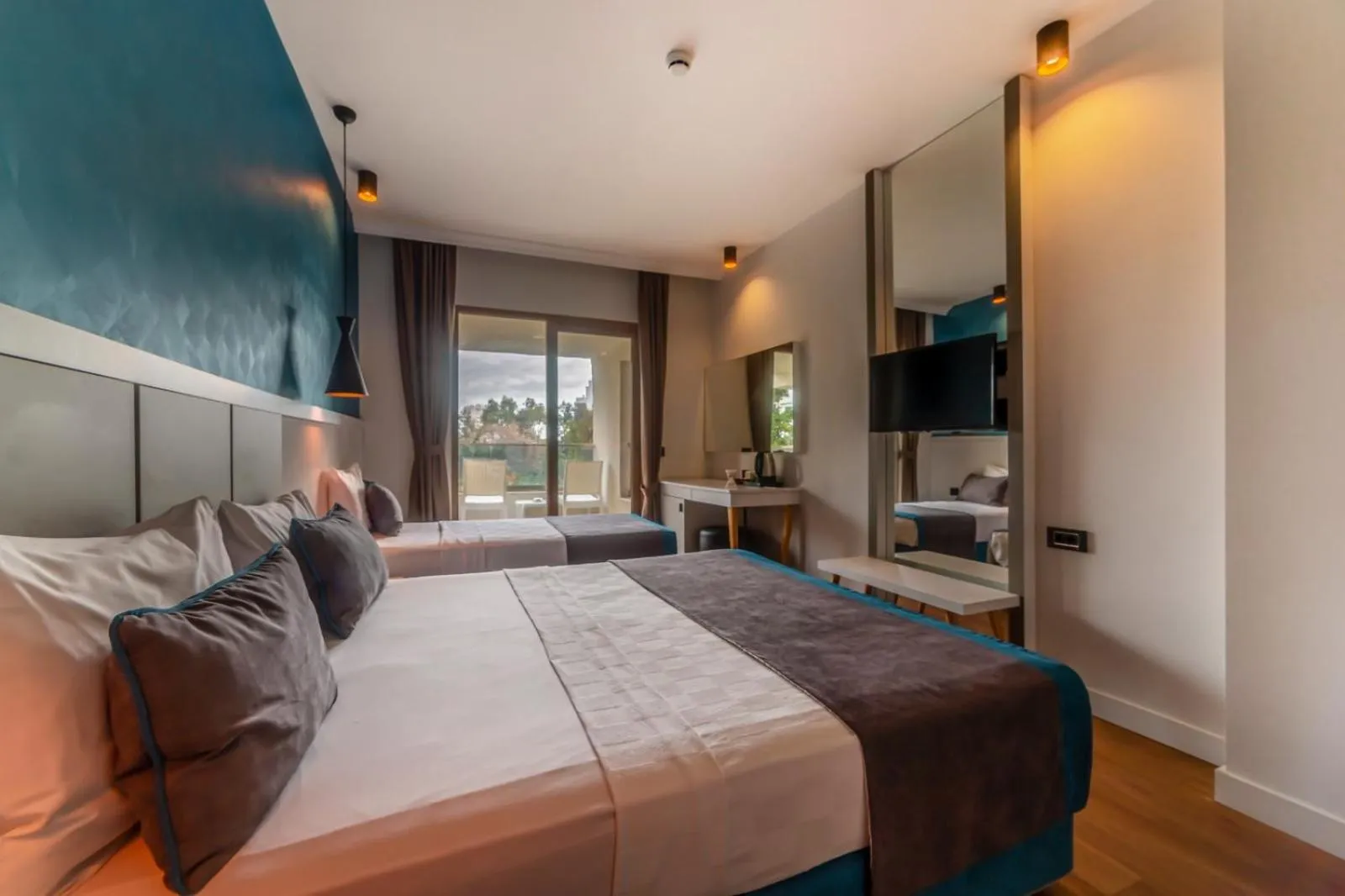 Family, Bed in Tema 242 Hotel