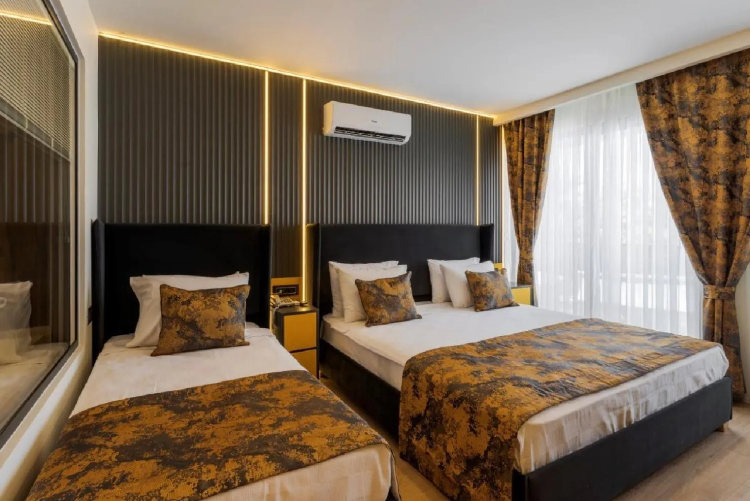 Bed in Tema 242 Hotel