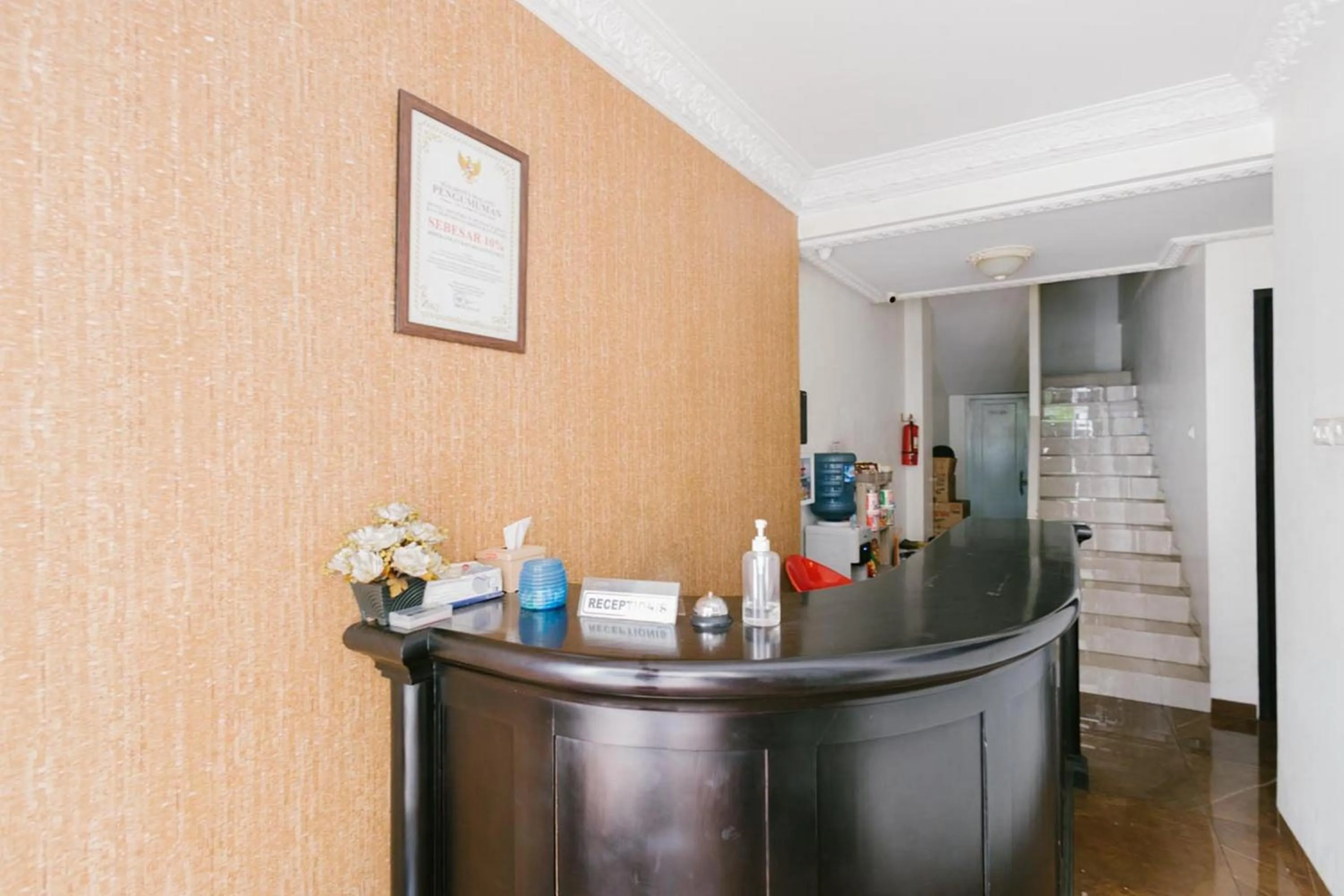 Lobby or reception in Urbanview Hotel Sultan Palace Malang by RedDoorz