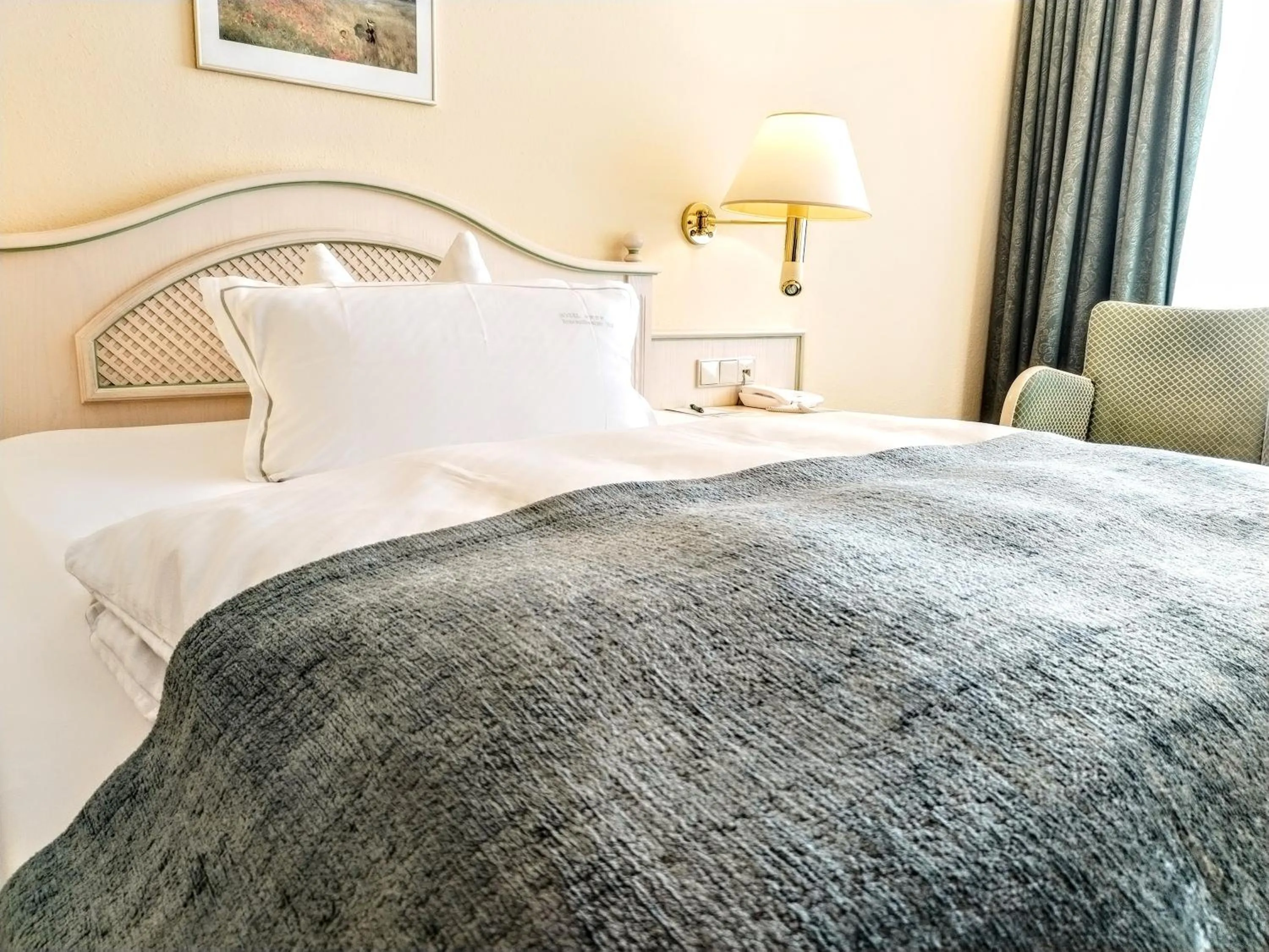 Bed in Hotel Braunschweiger Hof