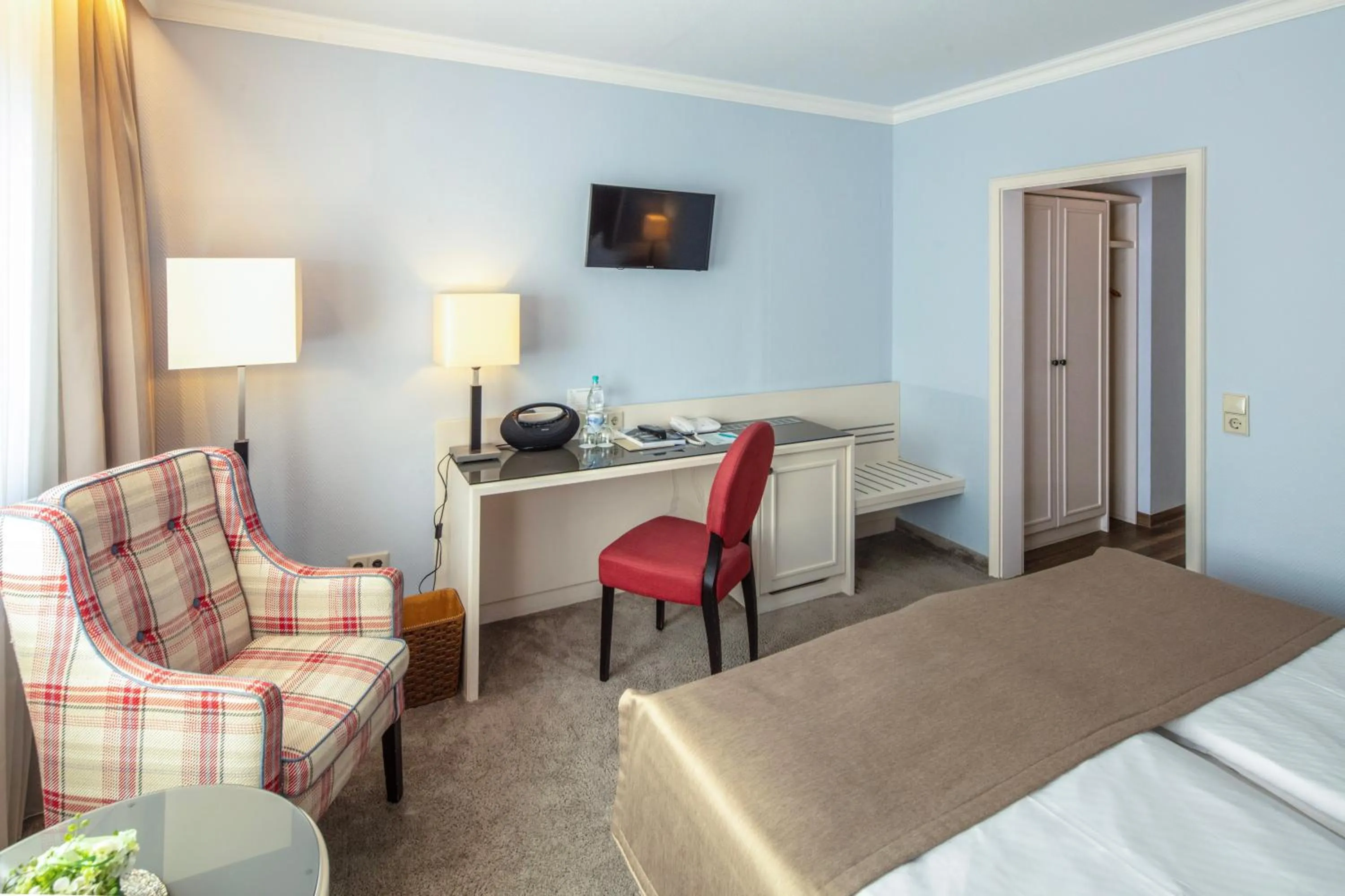 Bed in Hotel Braunschweiger Hof