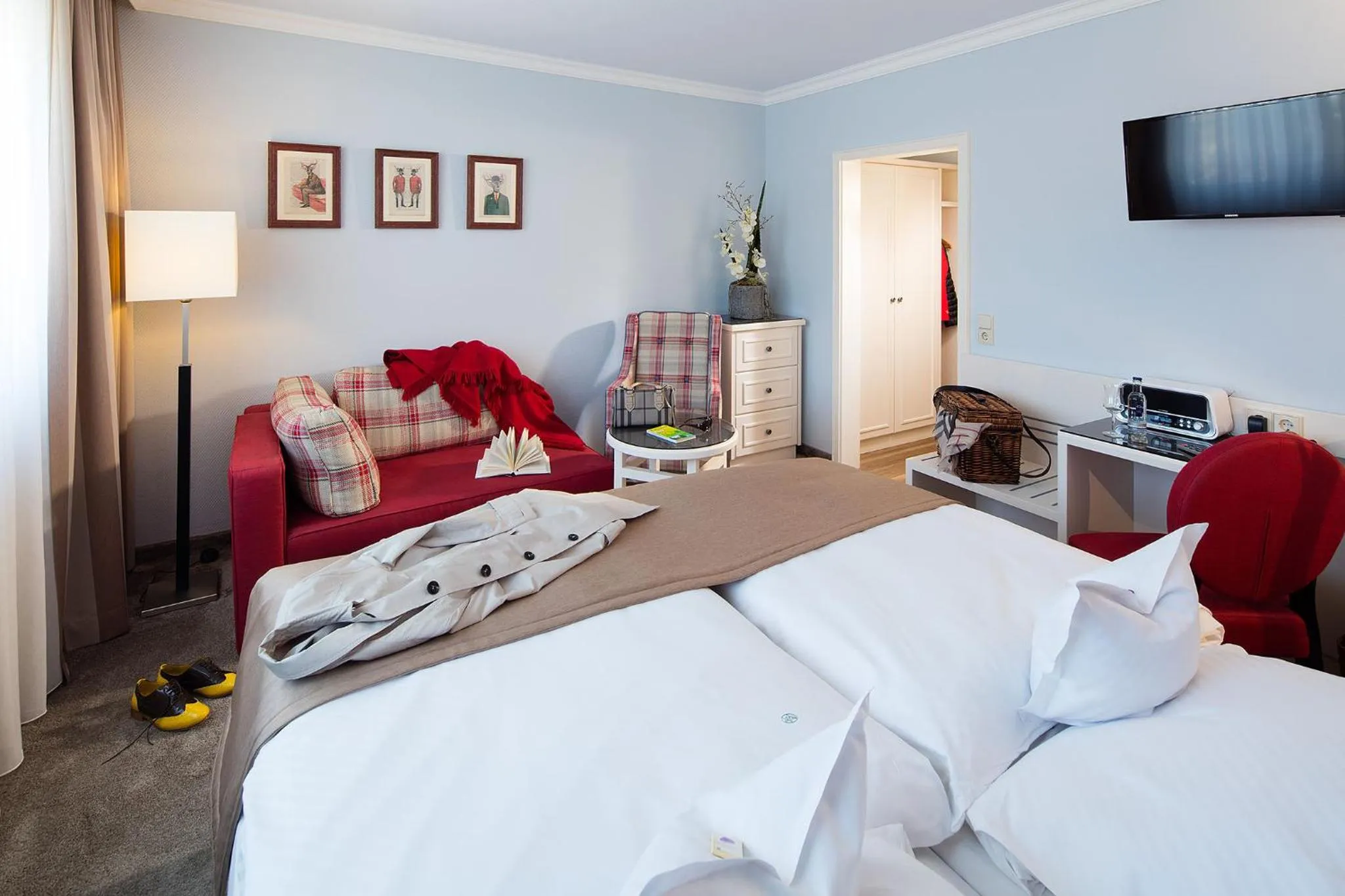 Bedroom, Bed in Hotel Braunschweiger Hof