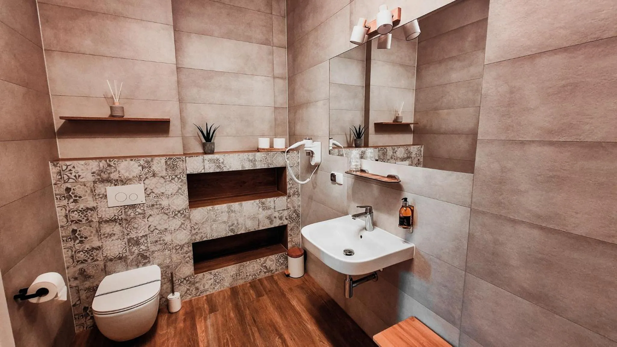 Toilet in Hotel Zamkowy Młyn