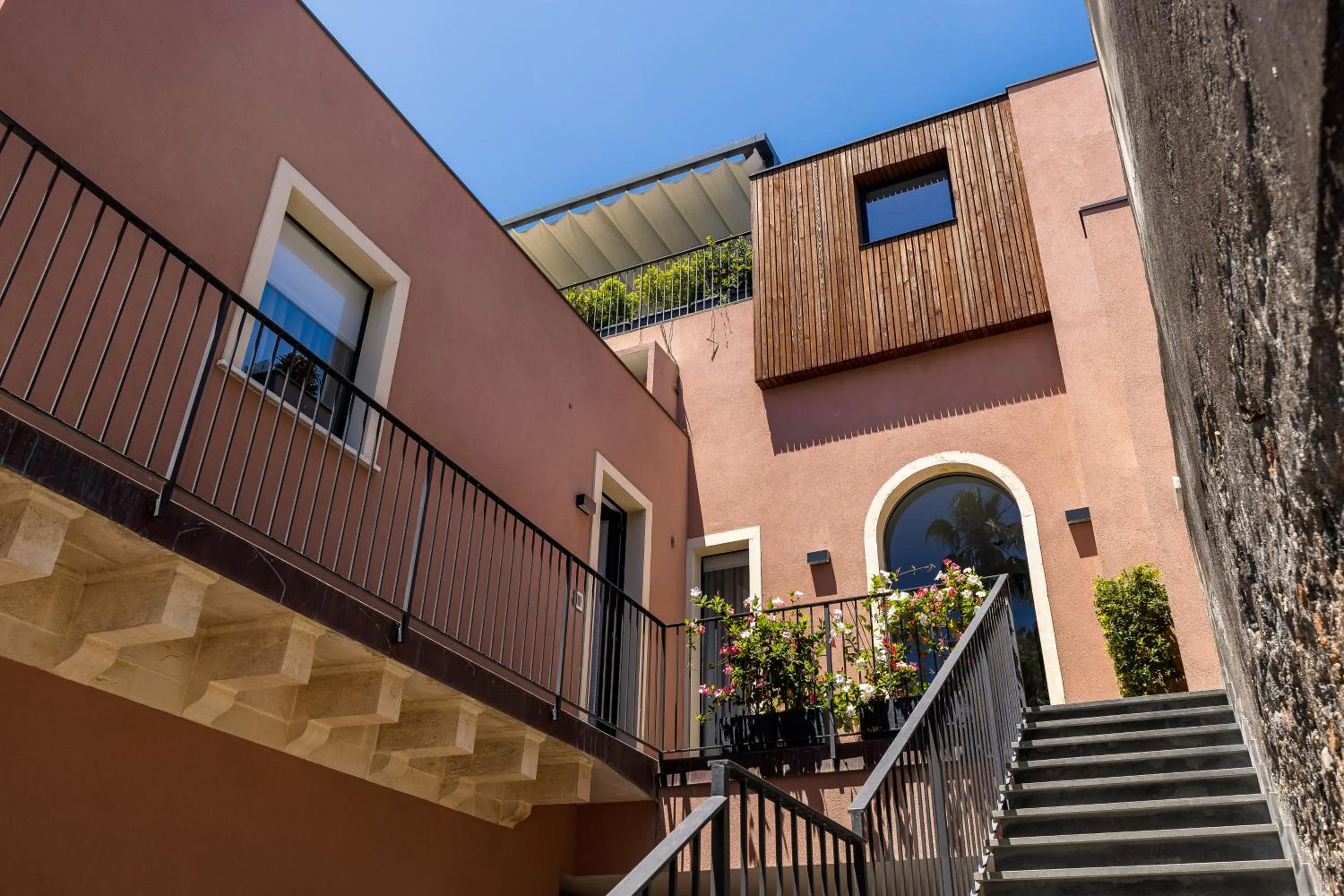 Property building in Creuza De Ma